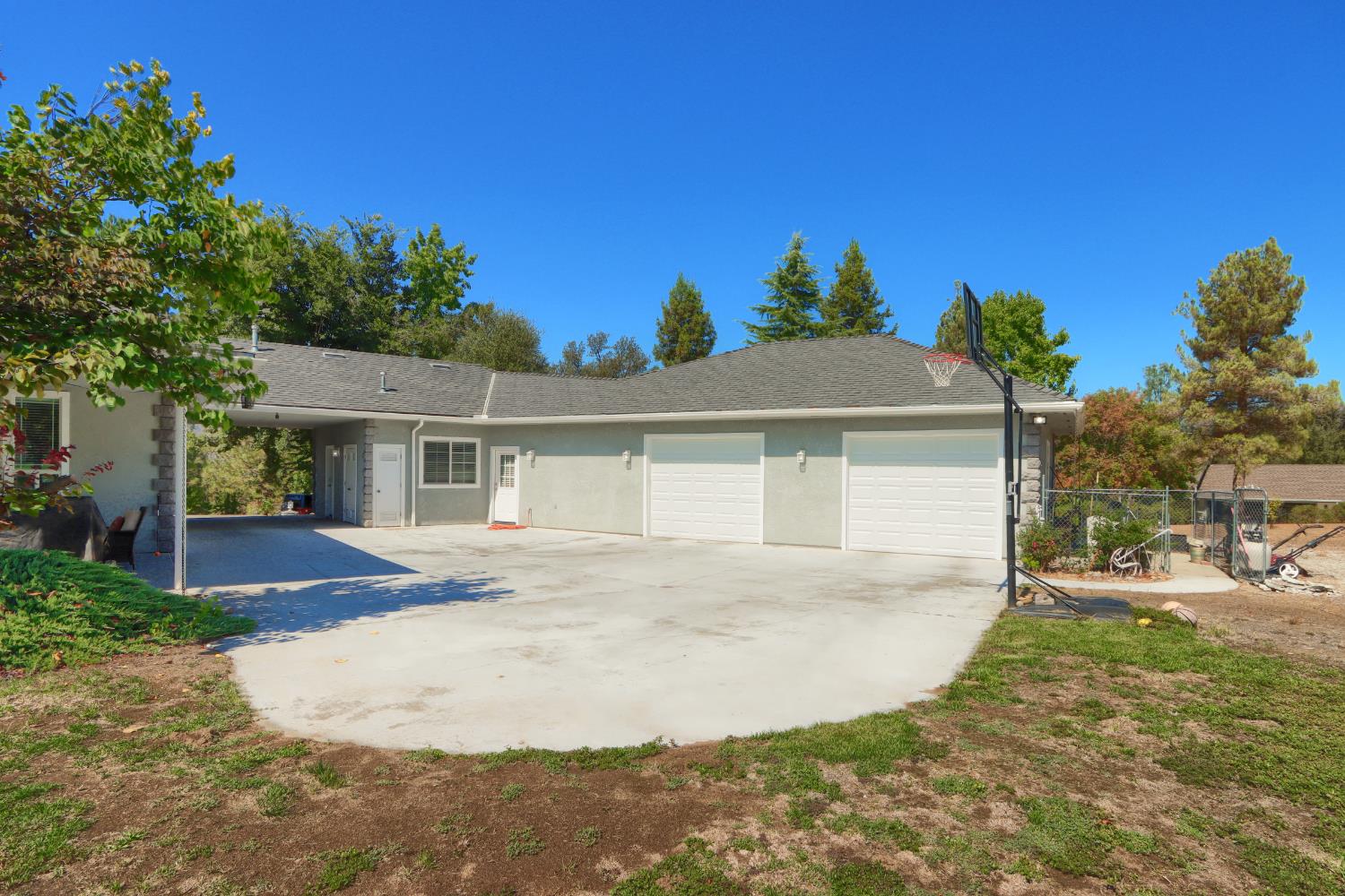41345 Singing Hills Cir, Ahwahnee, CA 93601