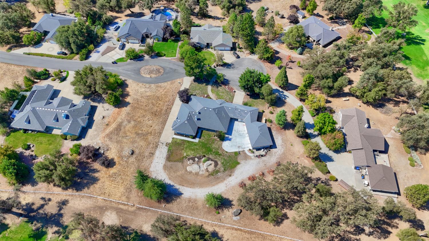 41345 Singing Hills Cir, Ahwahnee, CA 93601