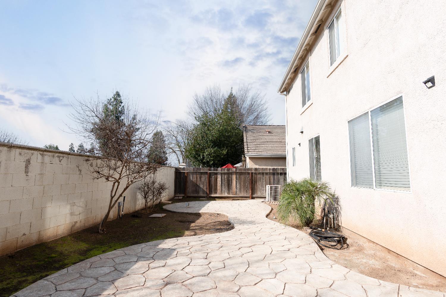 7556 N Trellis Cir, Fresno, CA 93720