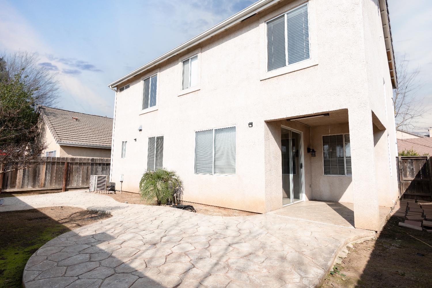 7556 N Trellis Cir, Fresno, CA 93720