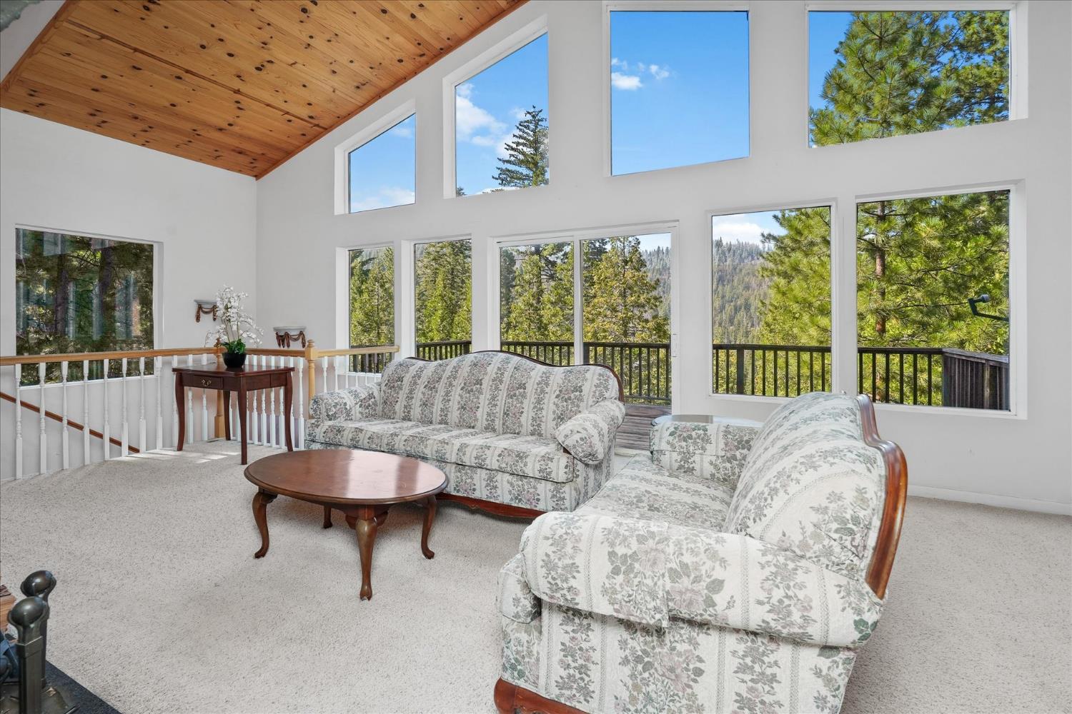 7244 Yosemite Park Way, Yosemite West, CA 95389