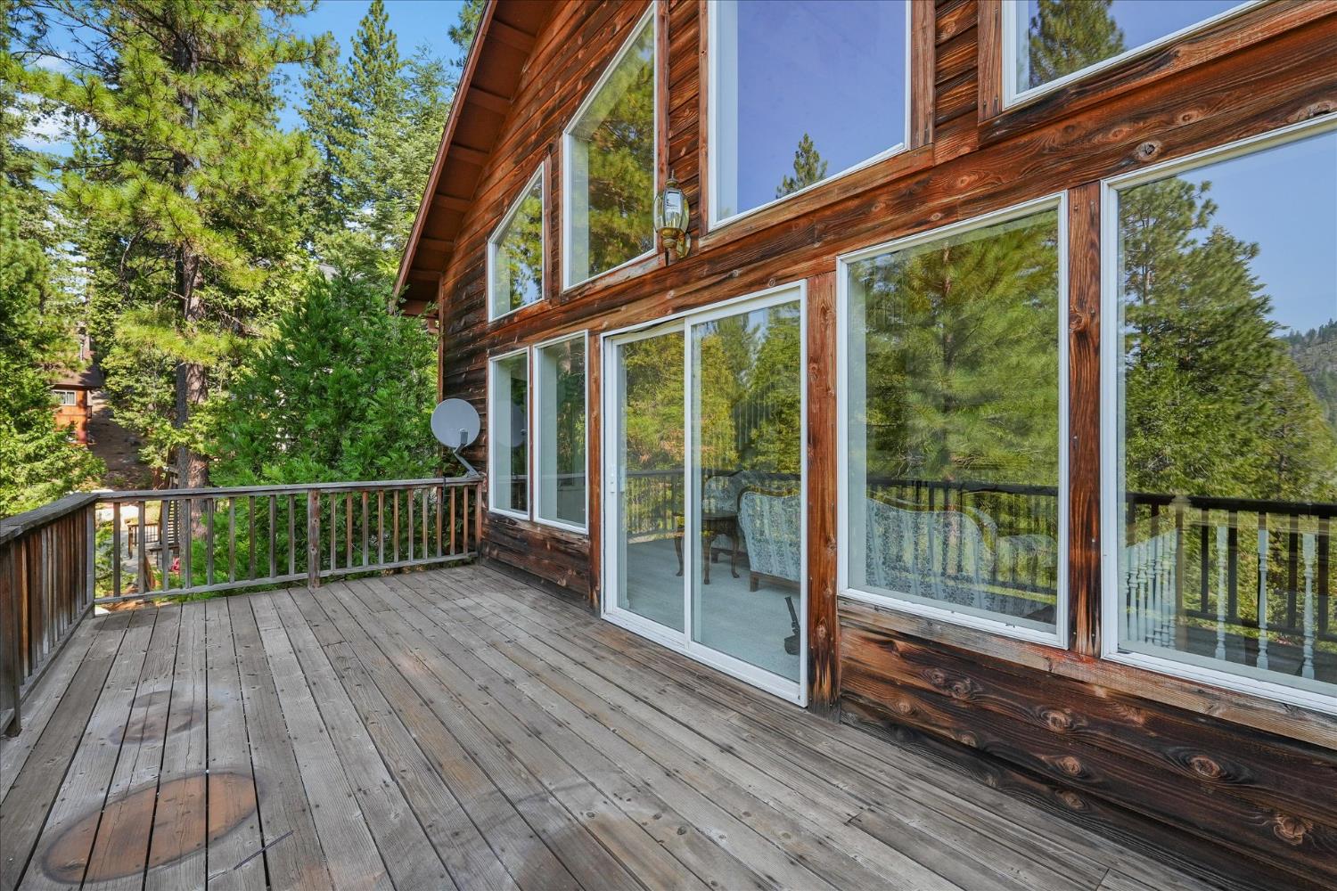 7244 Yosemite Park Way, Yosemite West, CA 95389