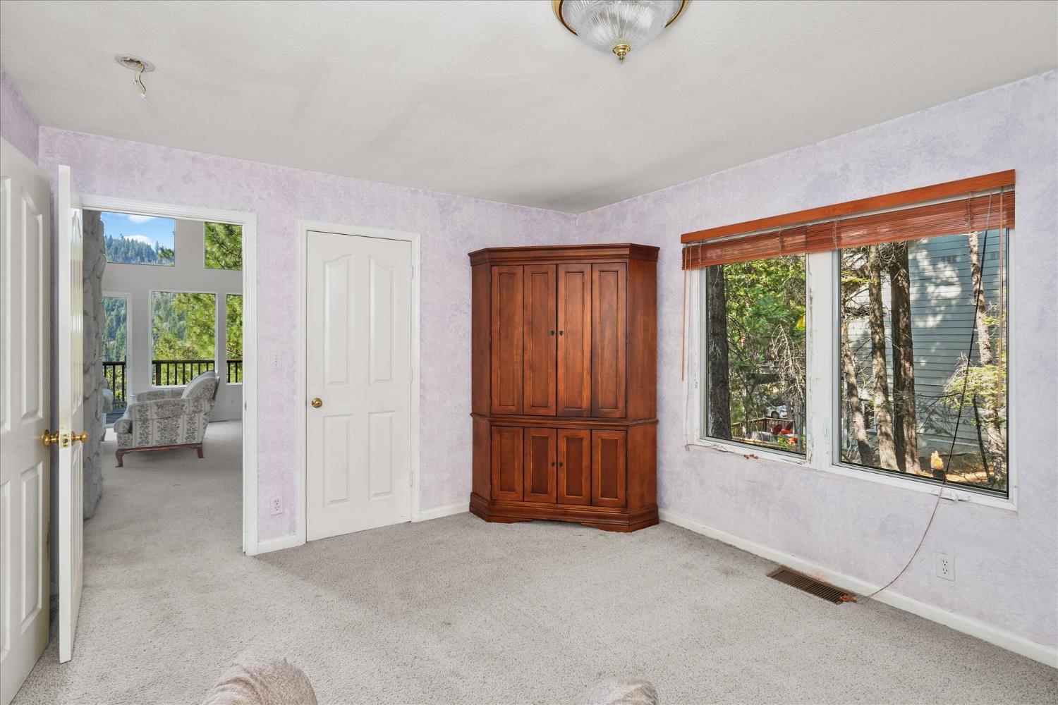 7244 Yosemite Park Way, Yosemite West, CA 95389