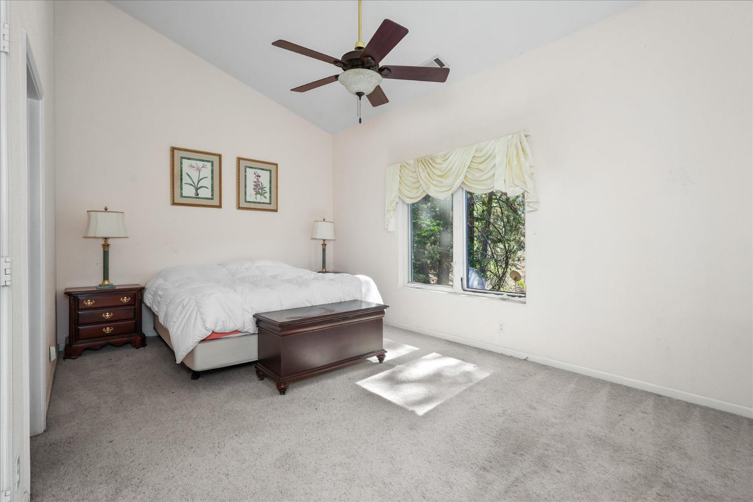 7244 Yosemite Park Way, Yosemite West, CA 95389