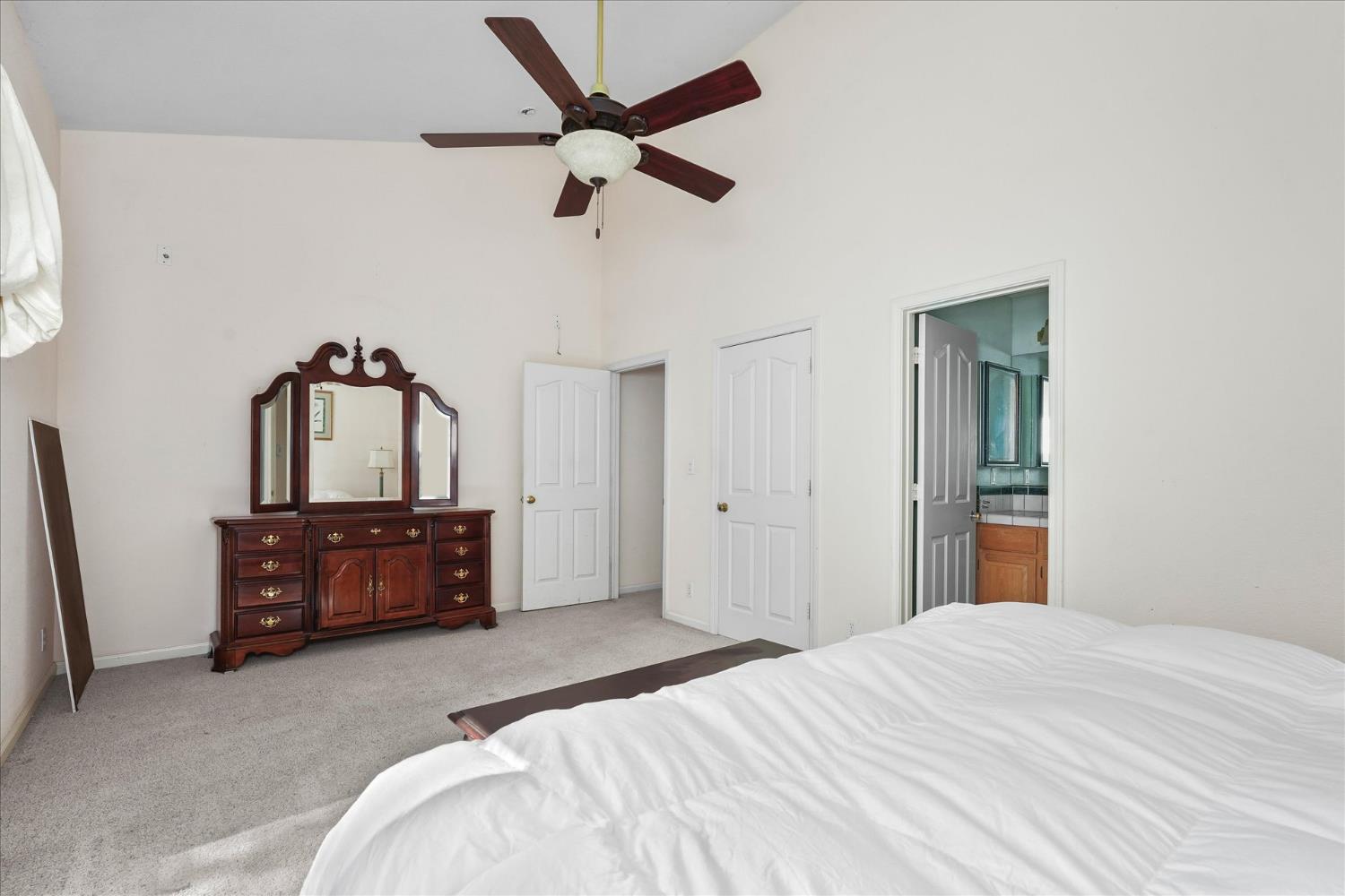 7244 Yosemite Park Way, Yosemite West, CA 95389