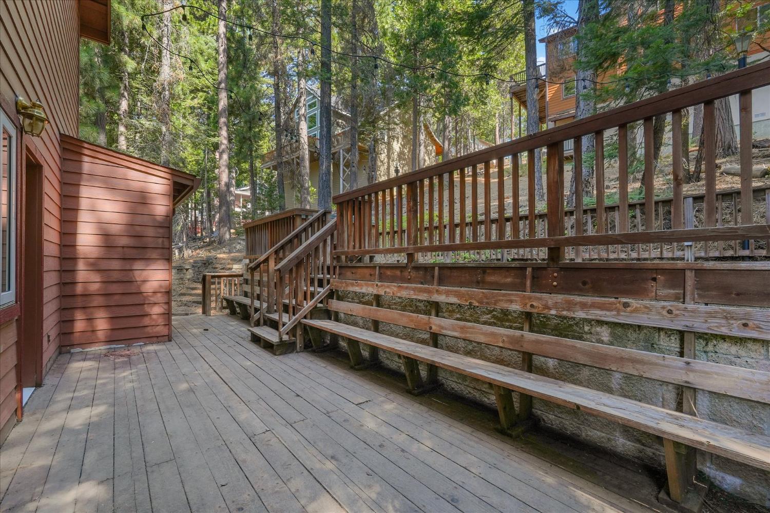 7244 Yosemite Park Way, Yosemite West, CA 95389