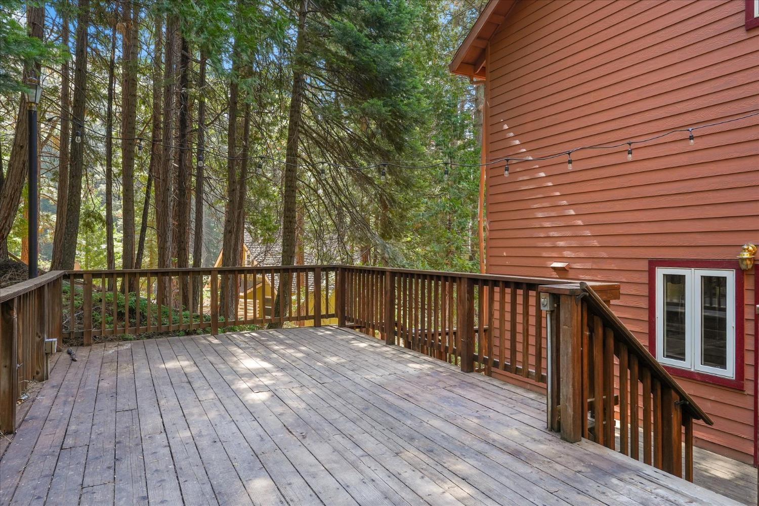 7244 Yosemite Park Way, Yosemite West, CA 95389