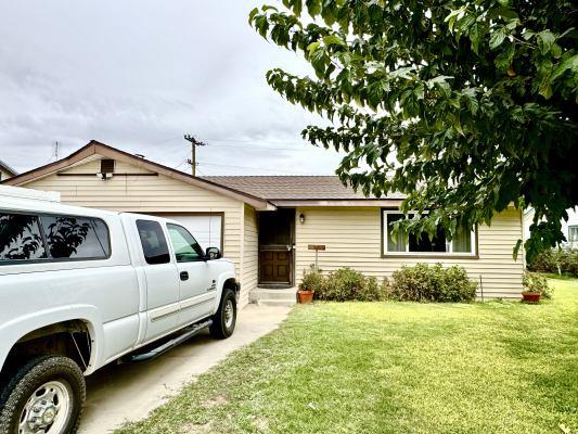 9028 Donna St, San Joaquin, CA 93660