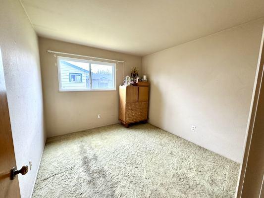 9028 Donna St, San Joaquin, CA 93660