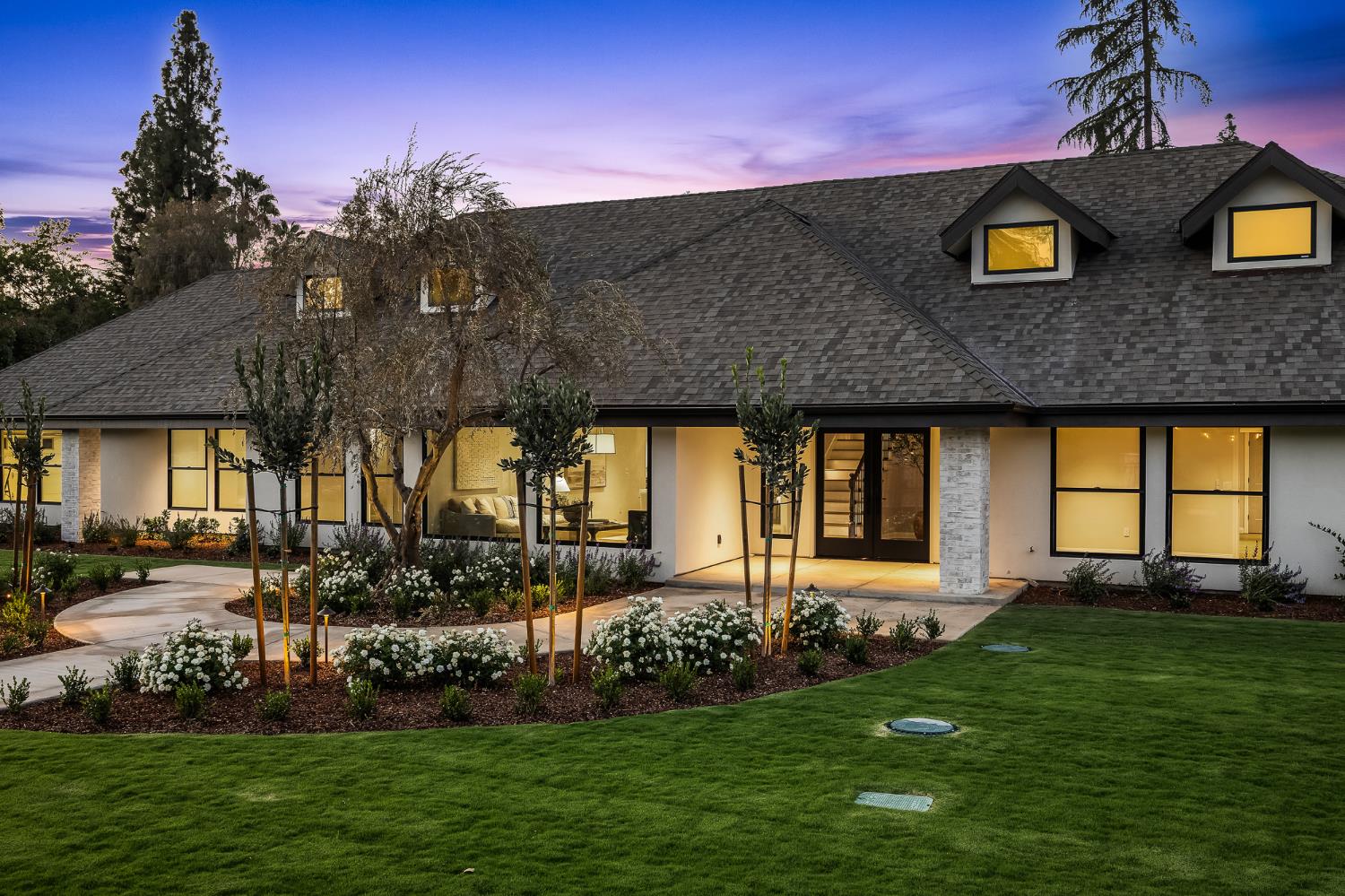 2246 W Palo Alto Ave, Fresno, CA 93711