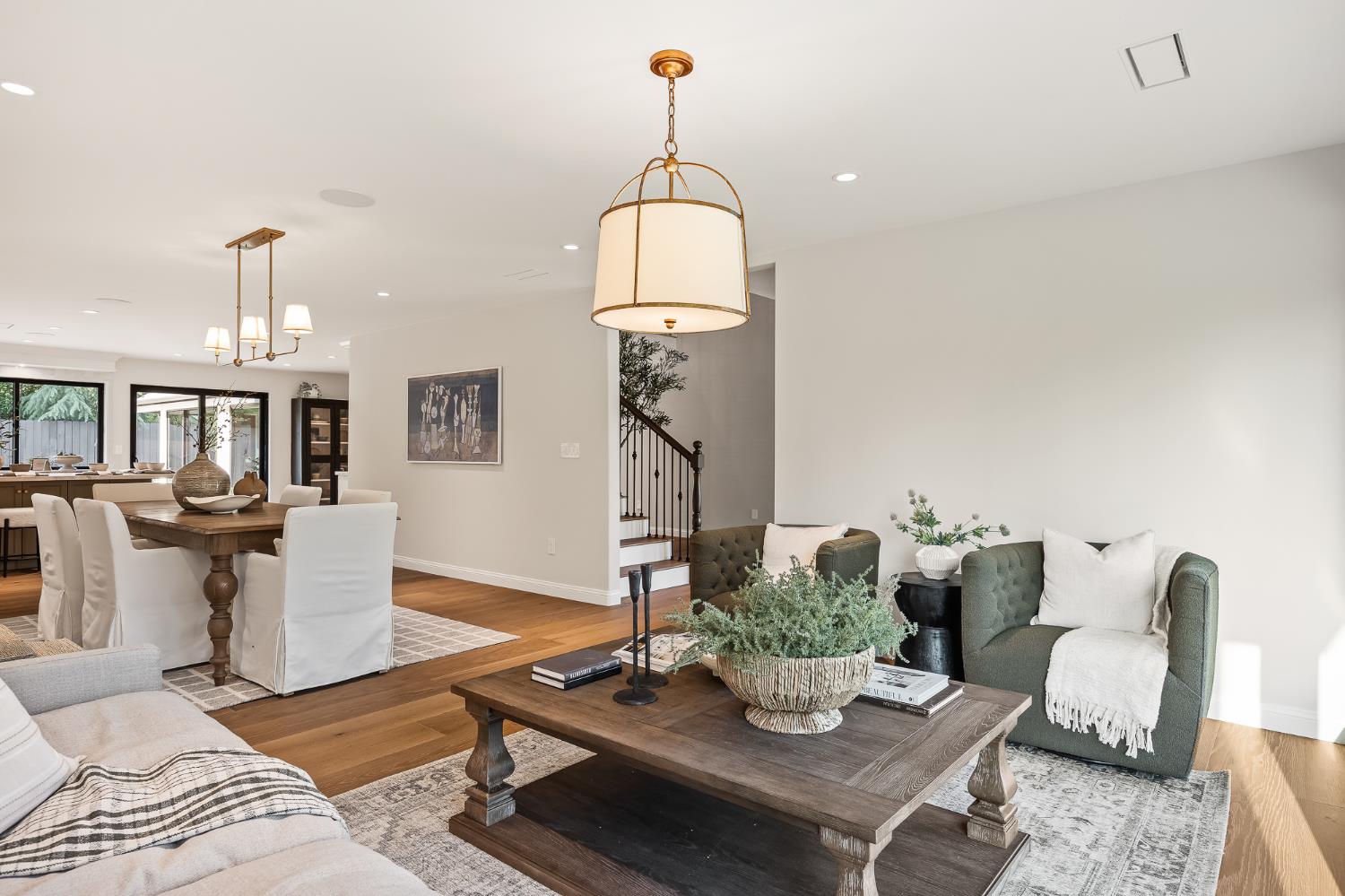 2246 W Palo Alto Ave, Fresno, CA 93711