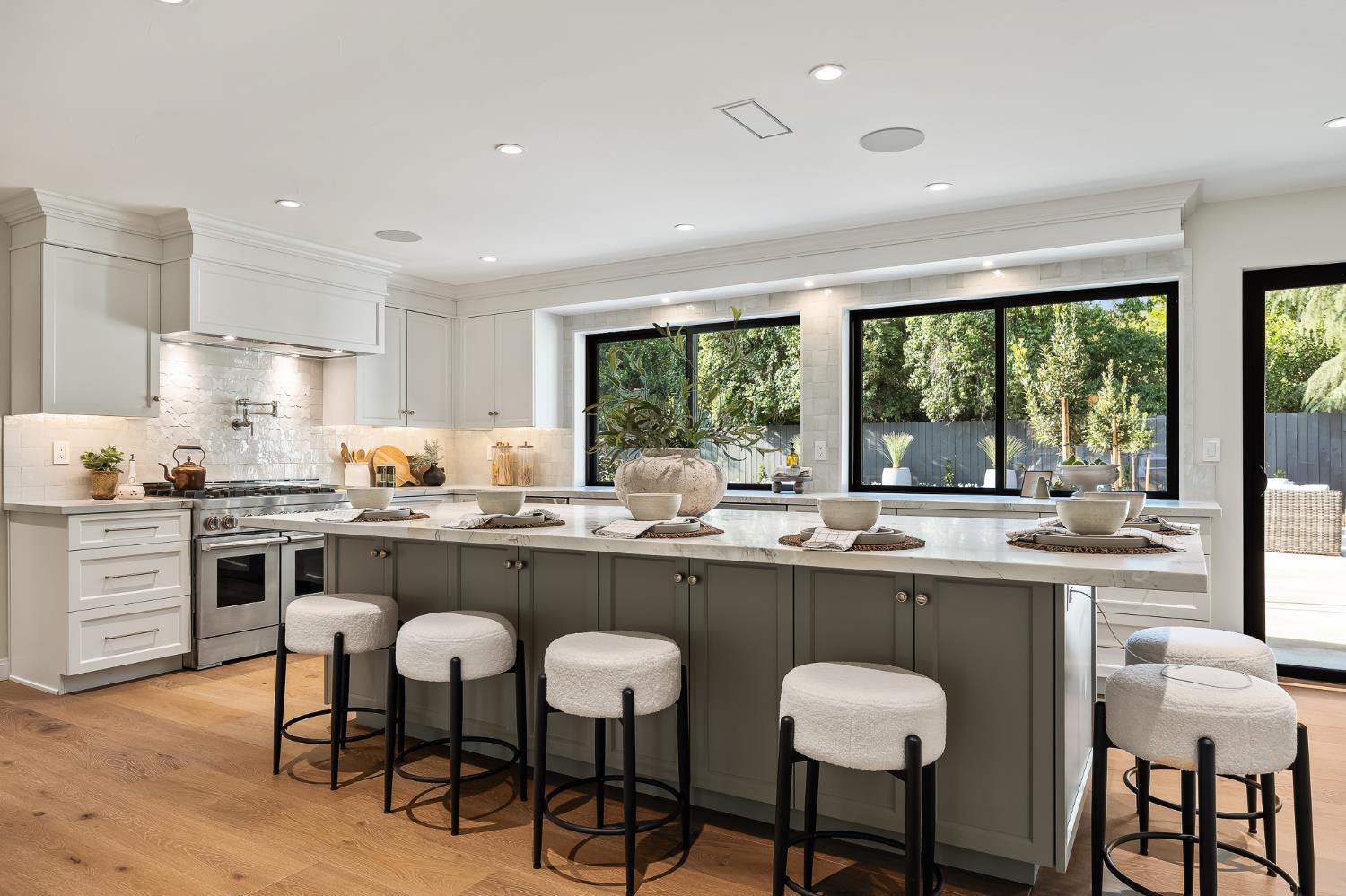 2246 W Palo Alto Ave, Fresno, CA 93711