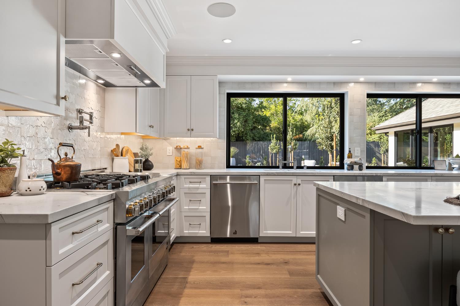 2246 W Palo Alto Ave, Fresno, CA 93711