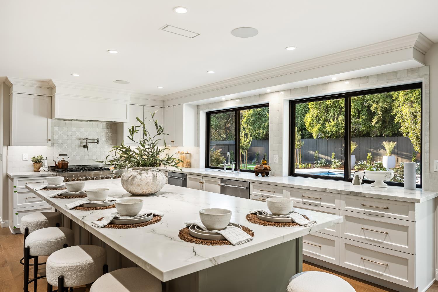 2246 W Palo Alto Ave, Fresno, CA 93711