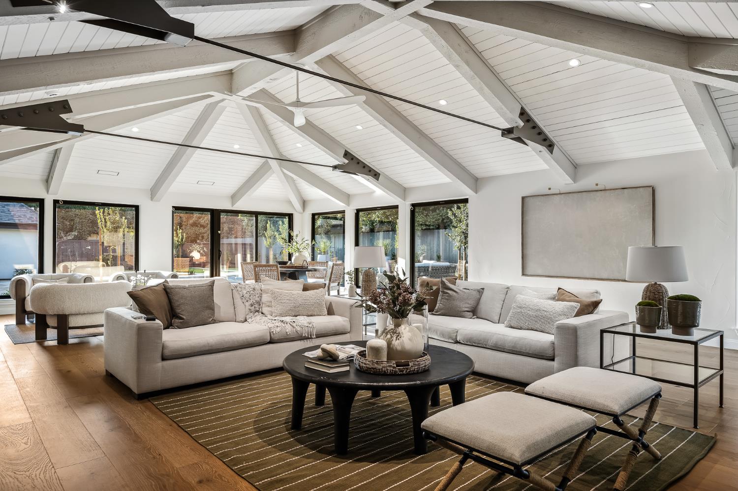 2246 W Palo Alto Ave, Fresno, CA 93711