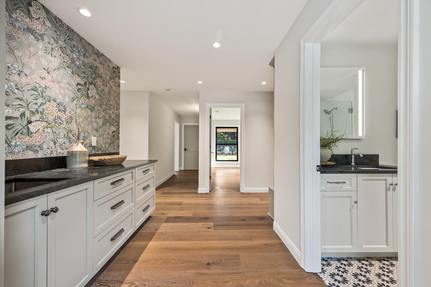 2246 W Palo Alto Ave, Fresno, CA 93711