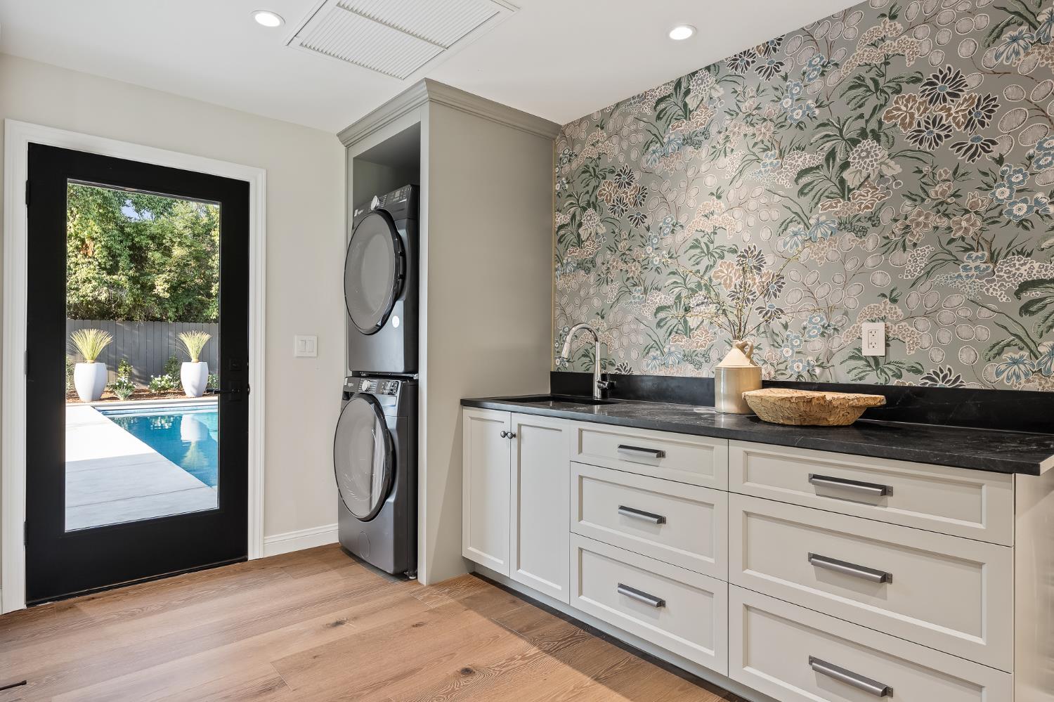 2246 W Palo Alto Ave, Fresno, CA 93711