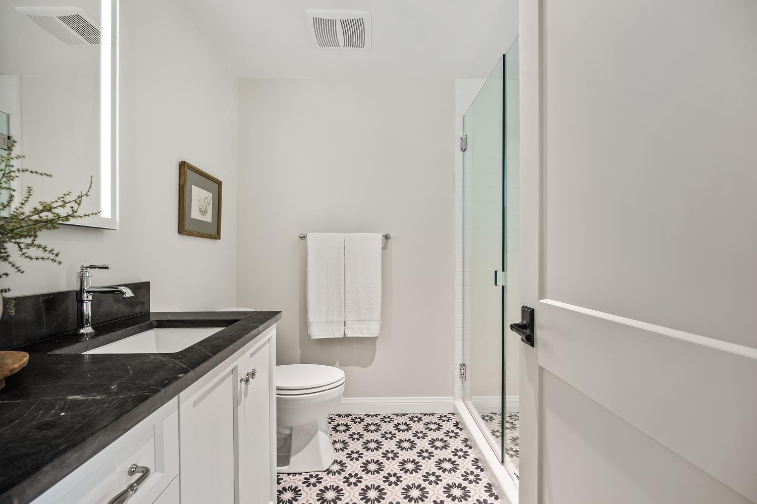 2246 W Palo Alto Ave, Fresno, CA 93711