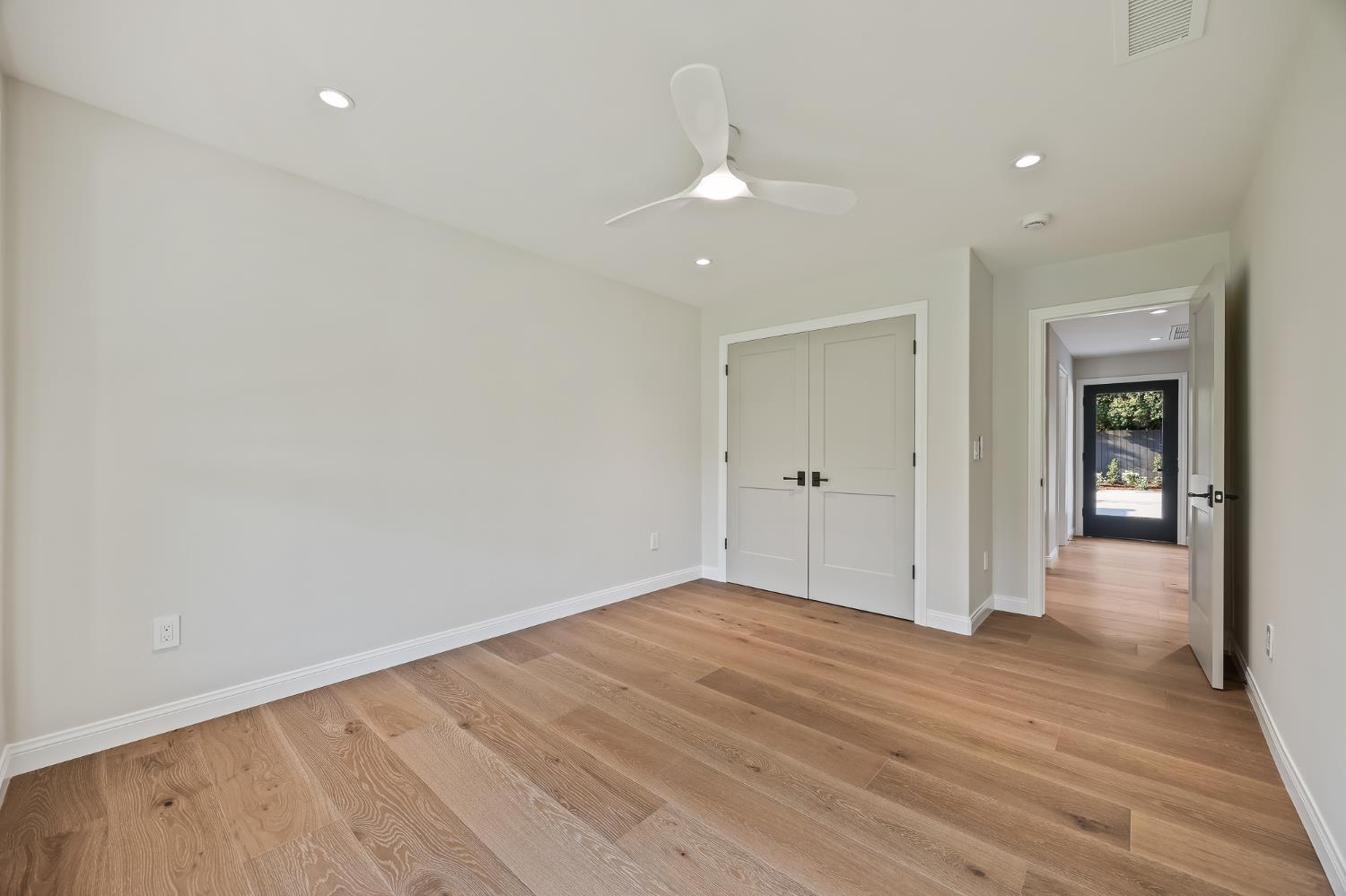 2246 W Palo Alto Ave, Fresno, CA 93711