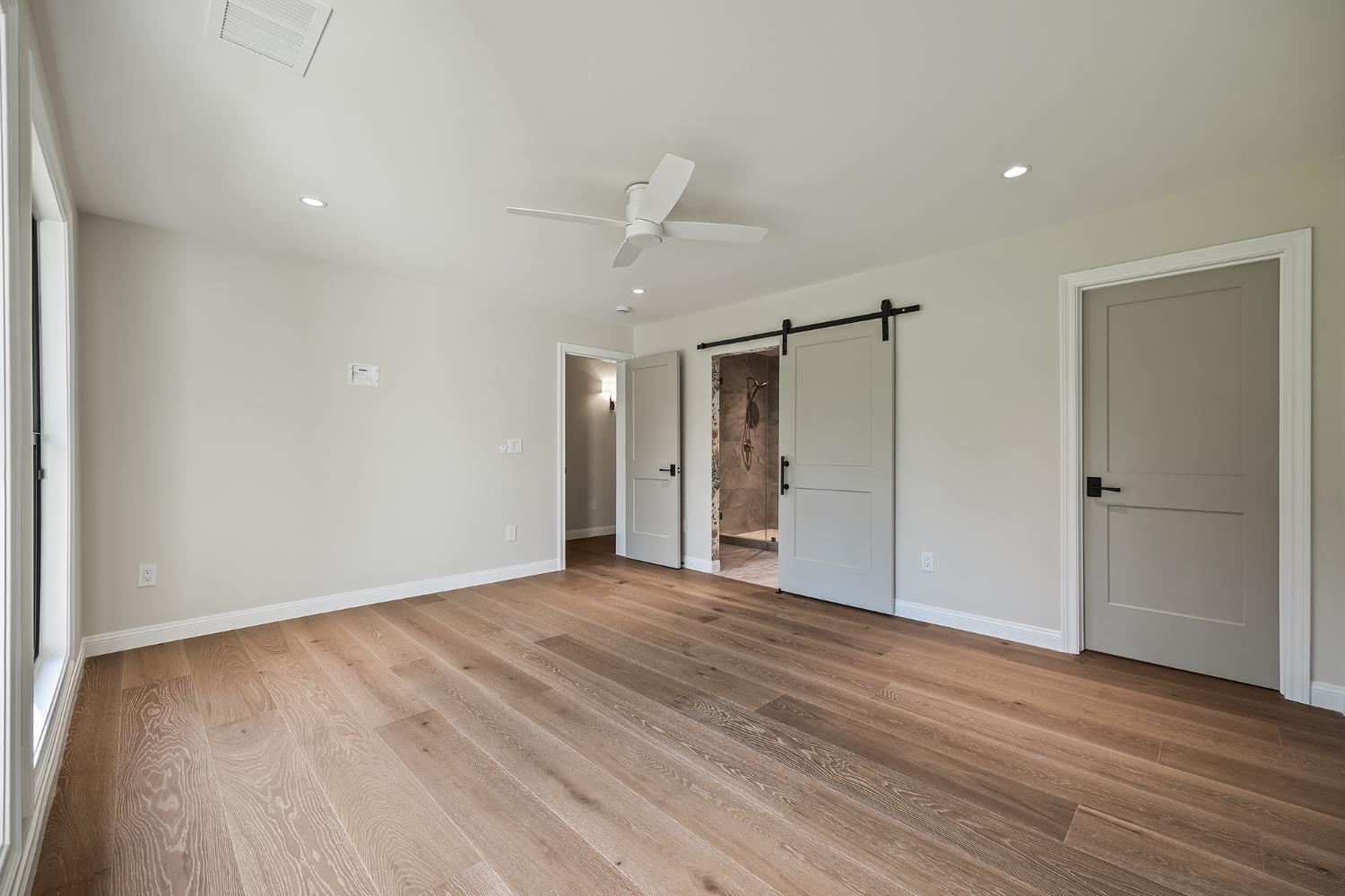 2246 W Palo Alto Ave, Fresno, CA 93711