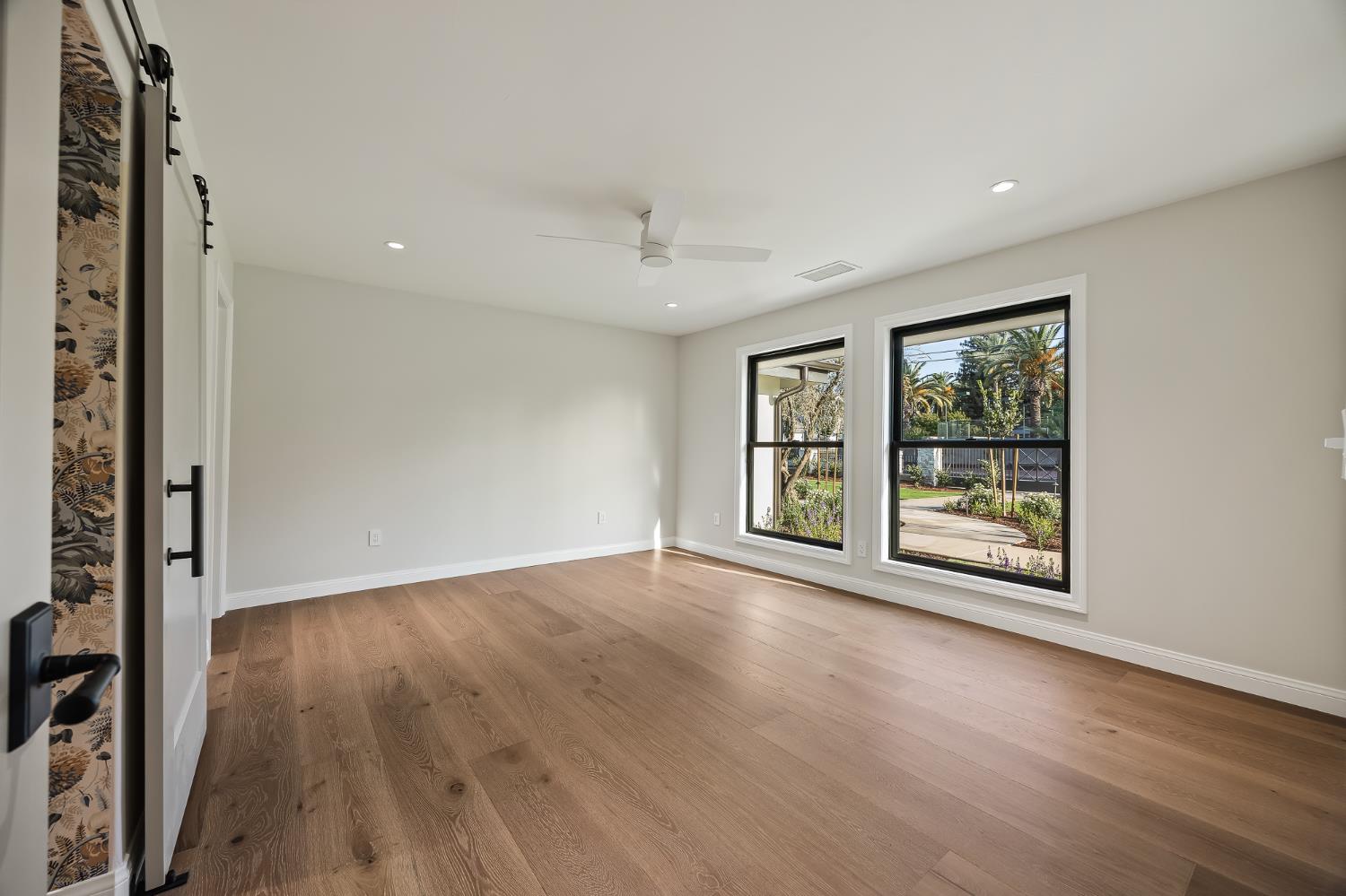 2246 W Palo Alto Ave, Fresno, CA 93711