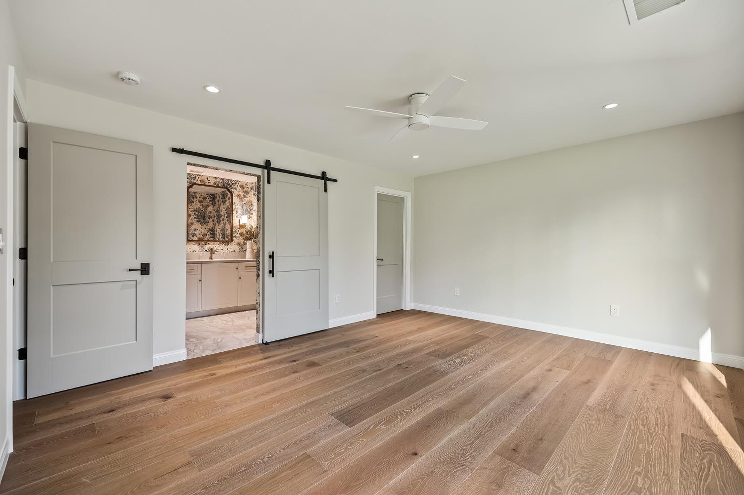 2246 W Palo Alto Ave, Fresno, CA 93711