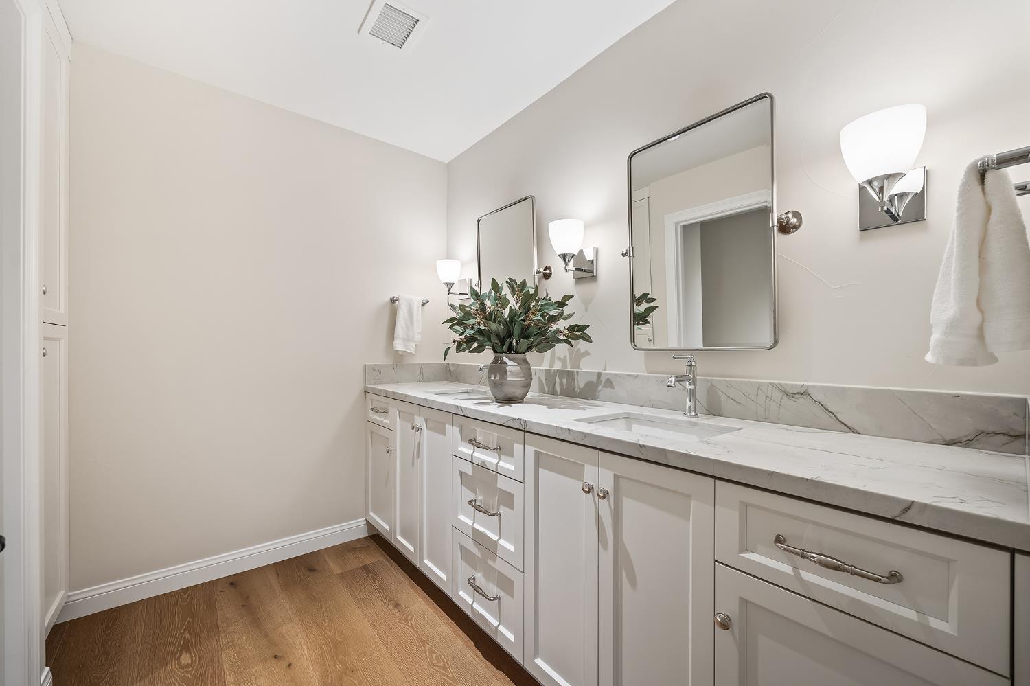 2246 W Palo Alto Ave, Fresno, CA 93711