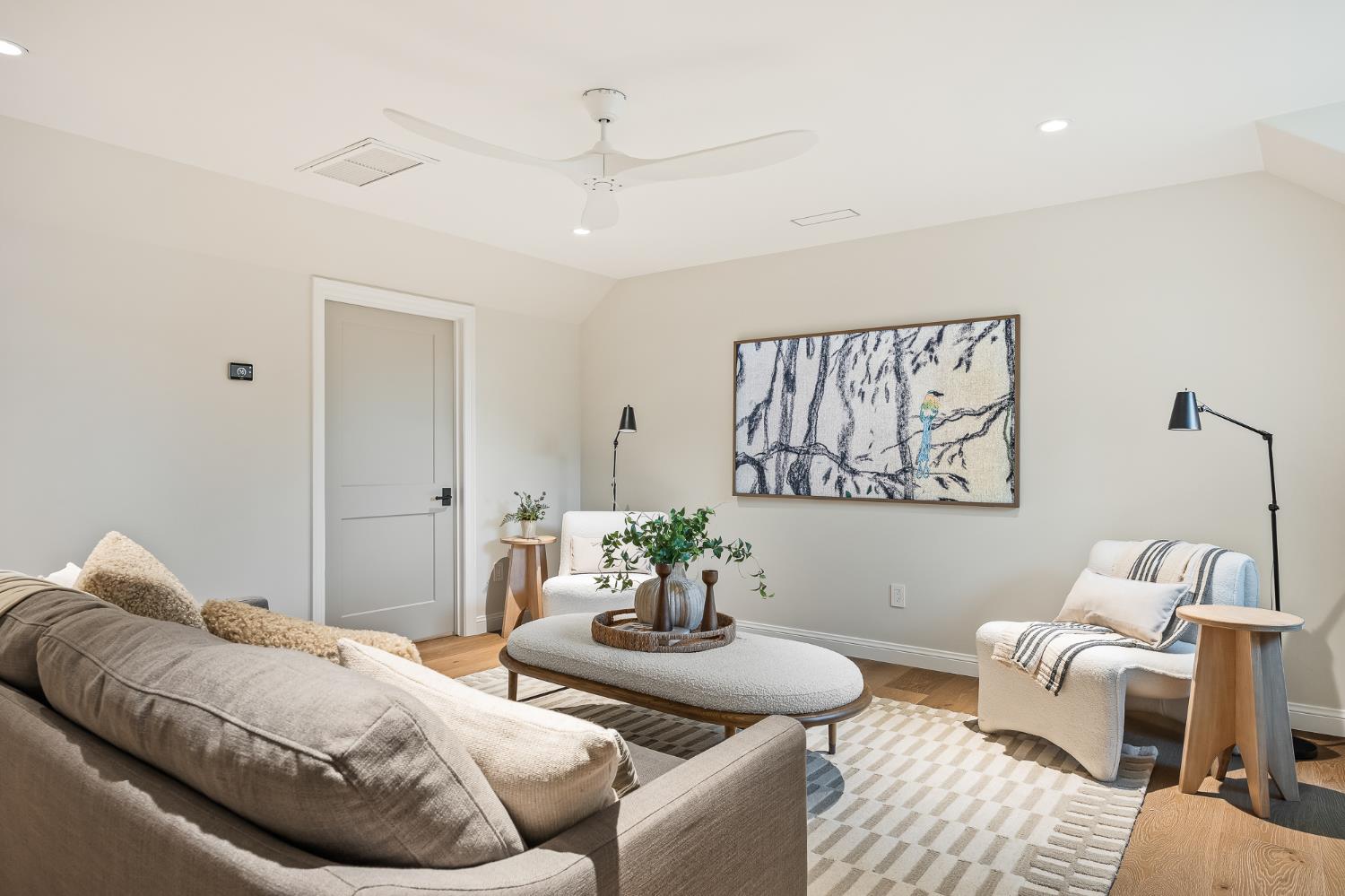 2246 W Palo Alto Ave, Fresno, CA 93711