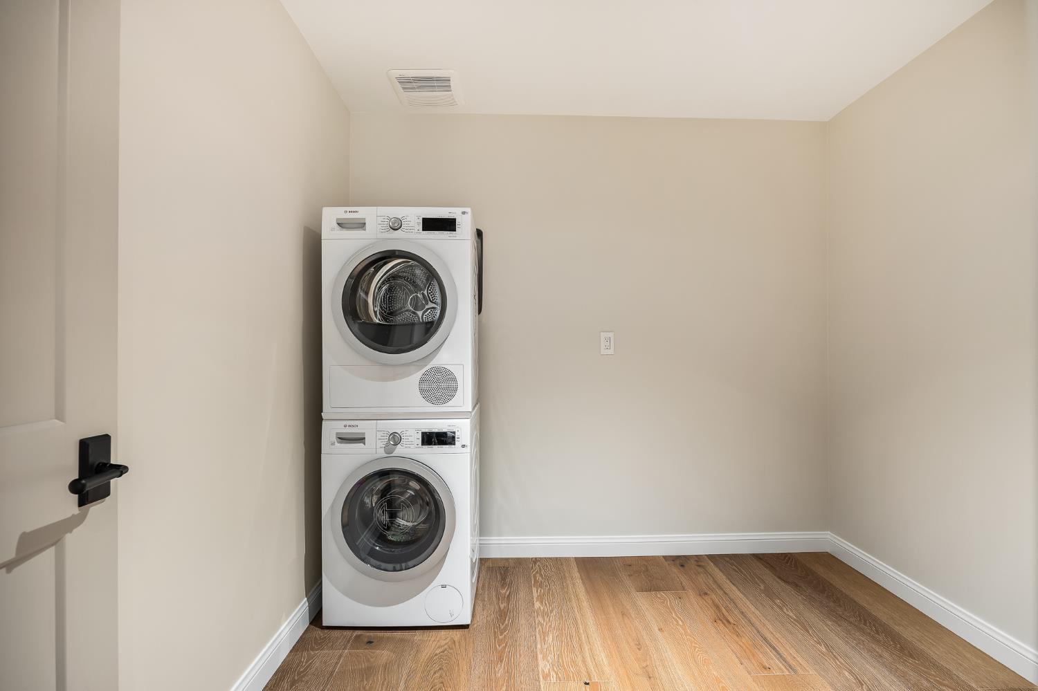 2246 W Palo Alto Ave, Fresno, CA 93711