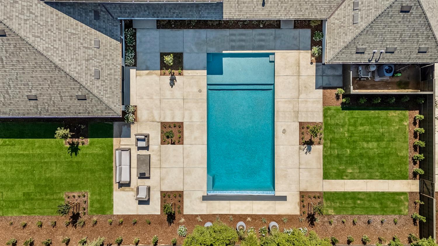 2246 W Palo Alto Ave, Fresno, CA 93711