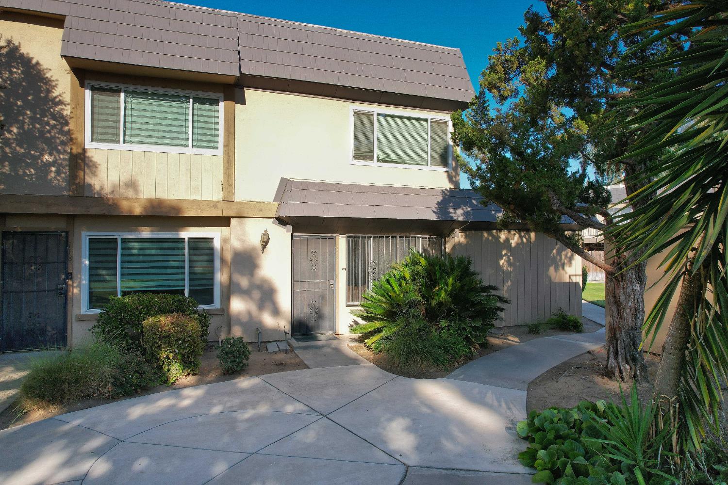 5098 E Ashlan Ave #117, Fresno, CA 93727