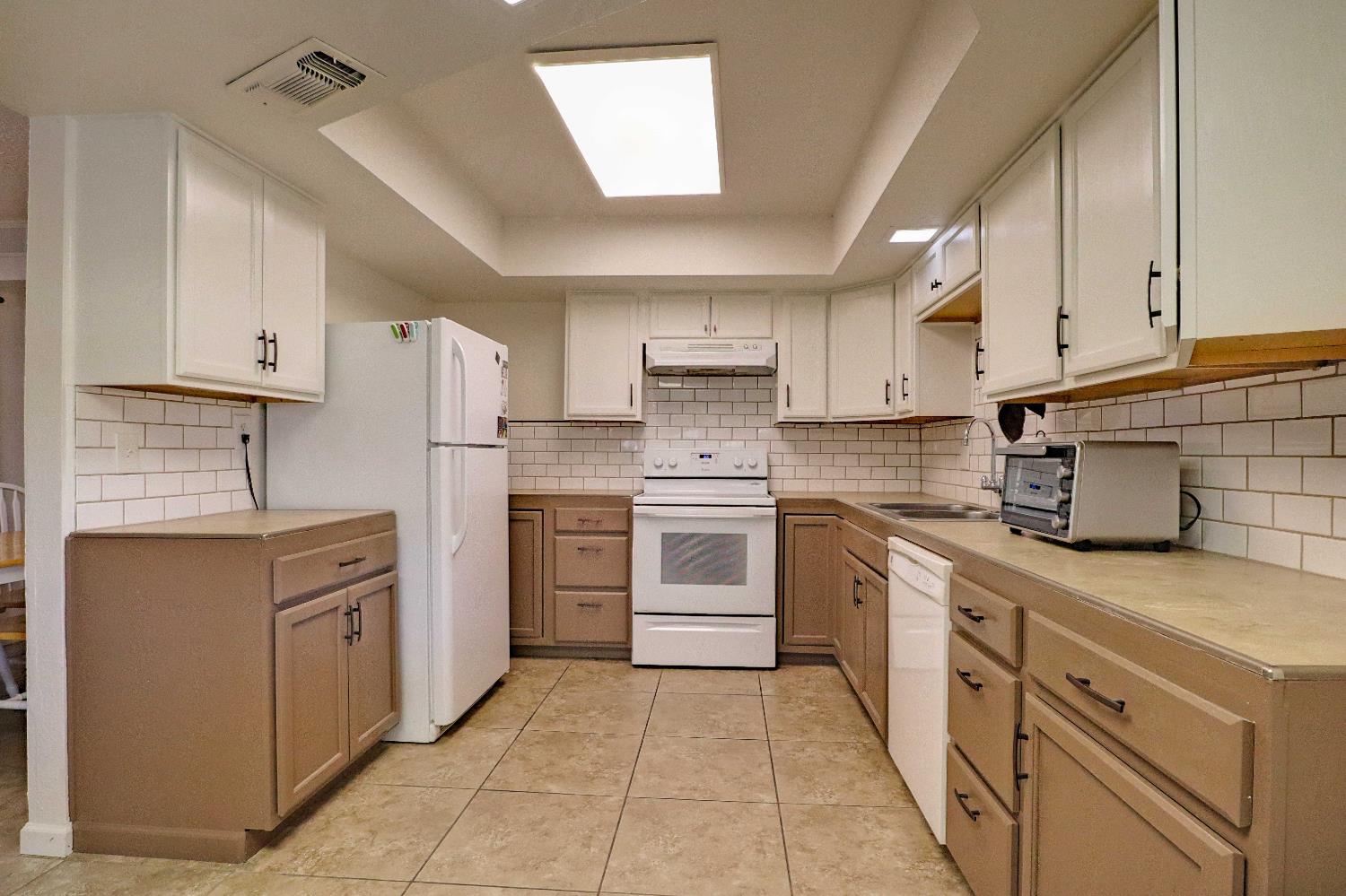 5098 E Ashlan Ave #117, Fresno, CA 93727