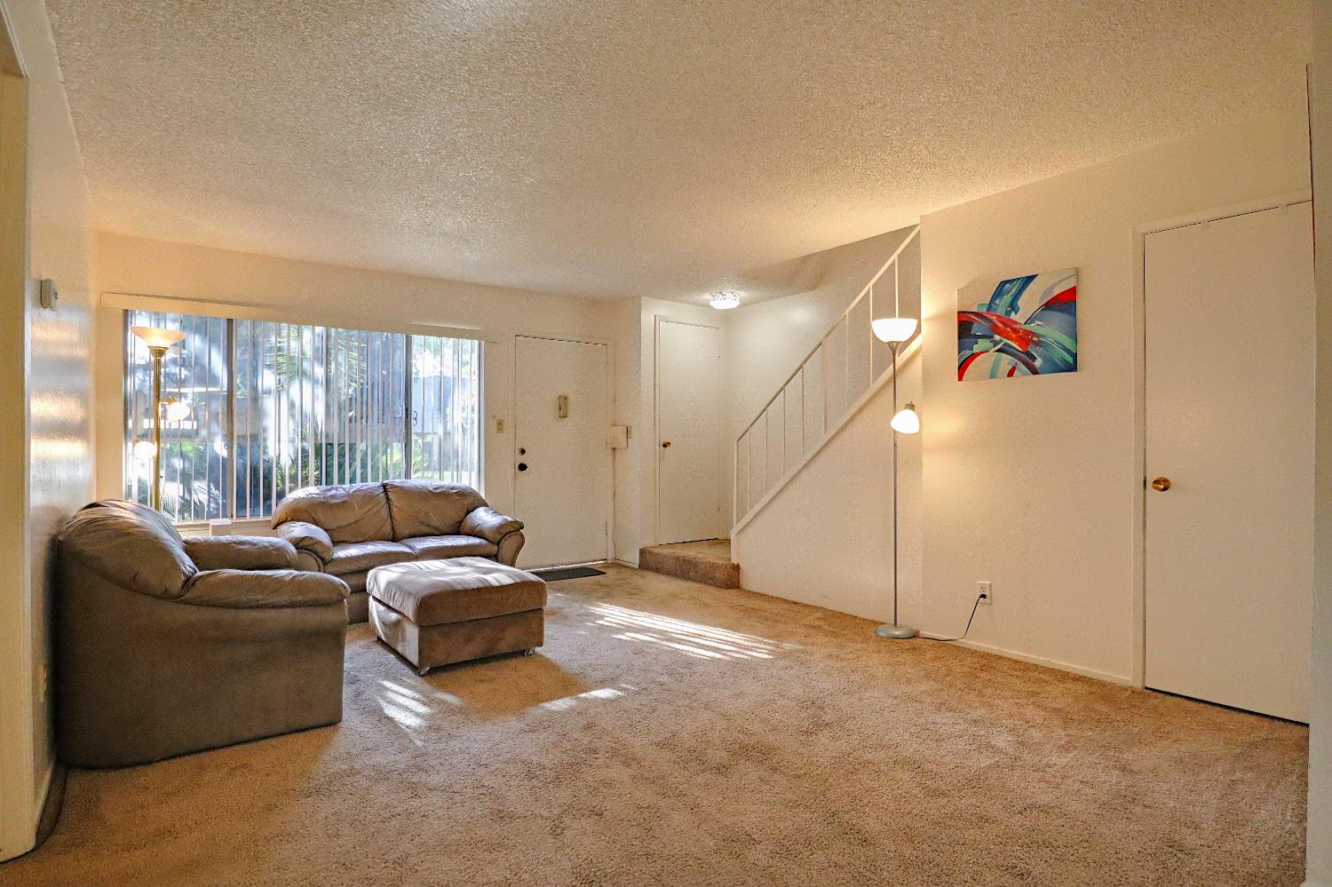 5098 E Ashlan Ave #117, Fresno, CA 93727