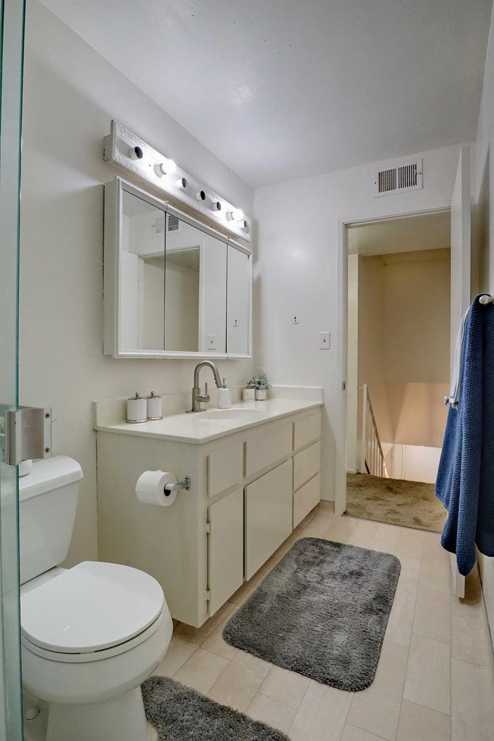 5098 E Ashlan Ave #117, Fresno, CA 93727