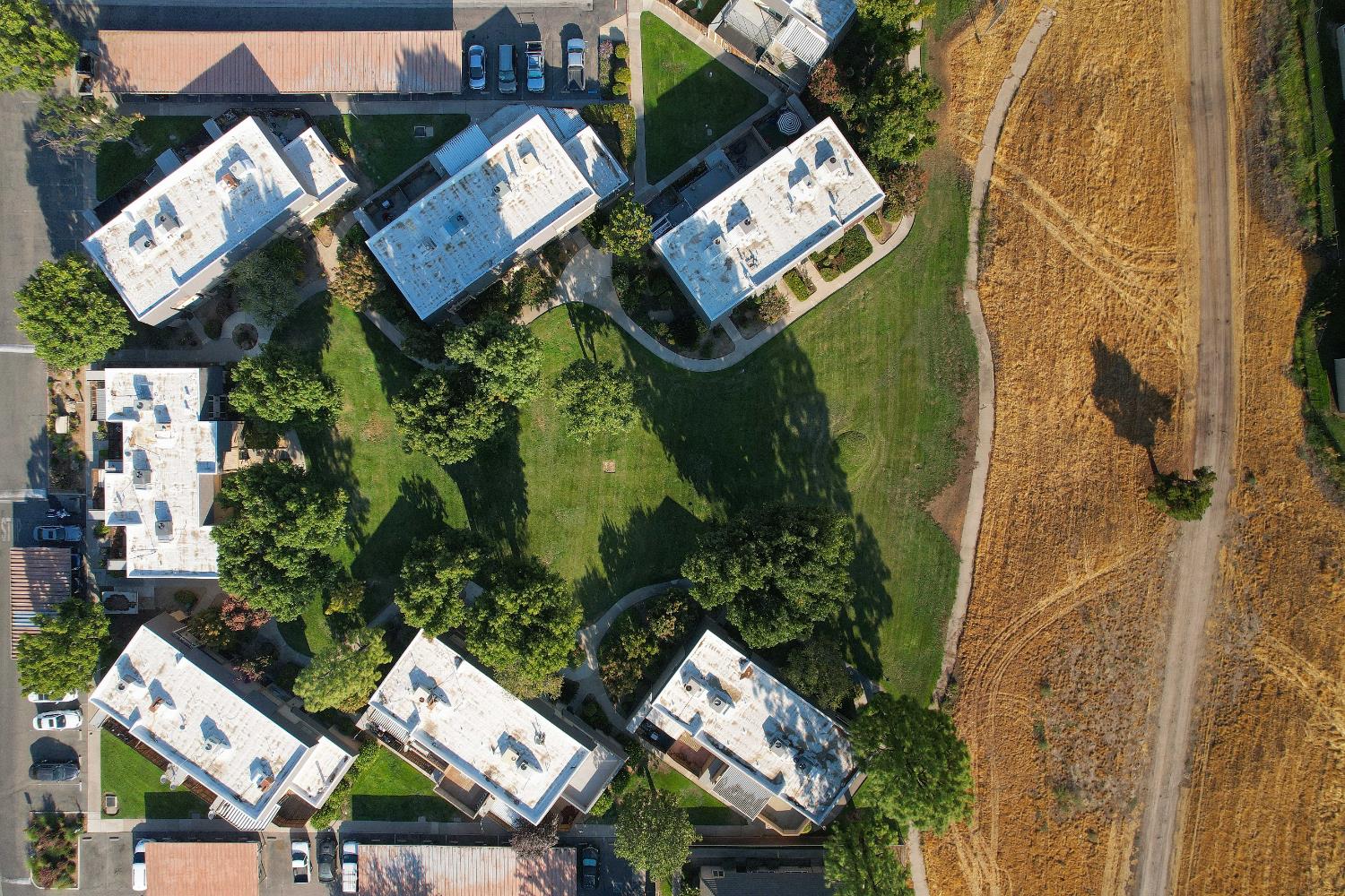 5098 E Ashlan Ave #117, Fresno, CA 93727