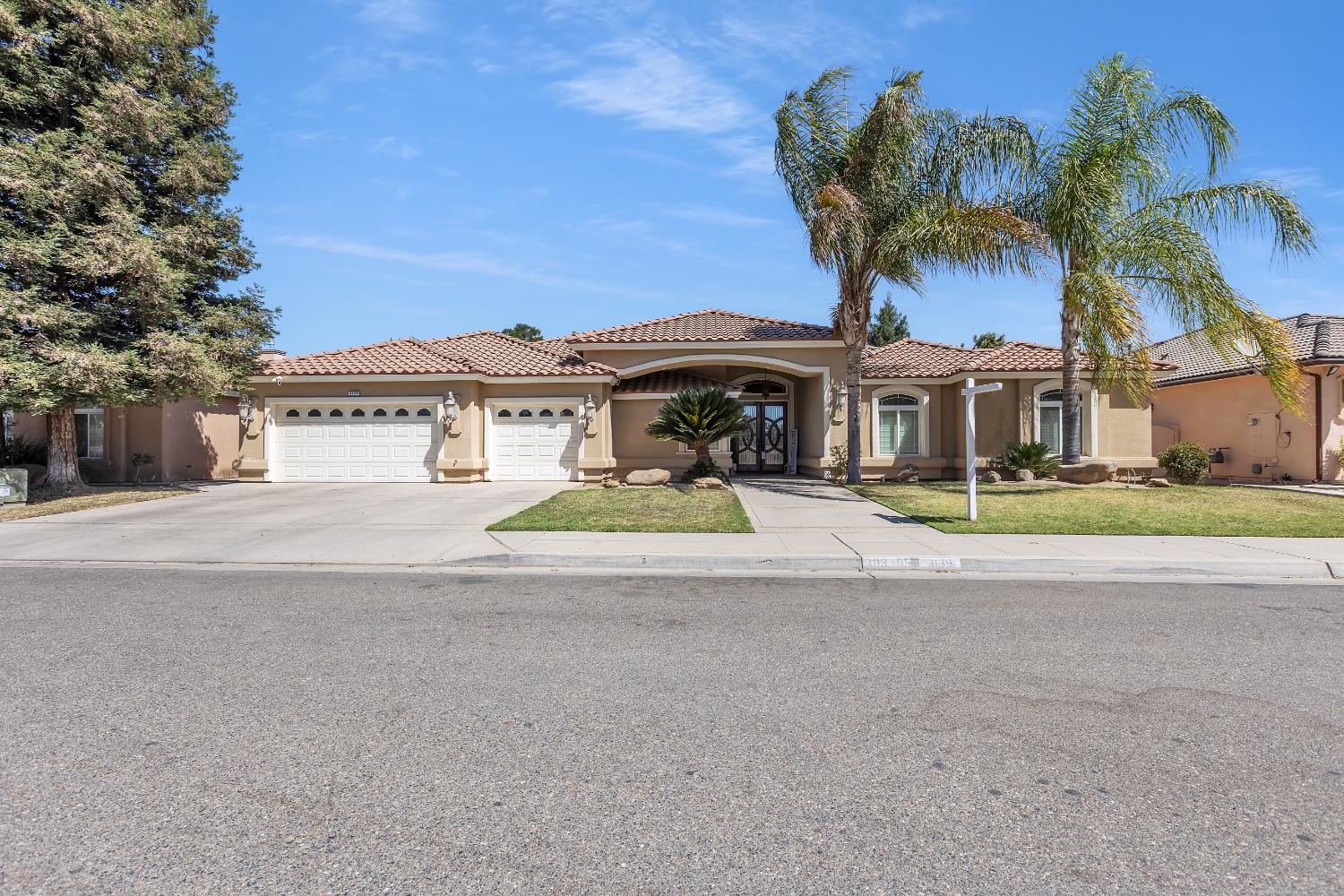 3139 Hampton Dr, Madera, CA 93637