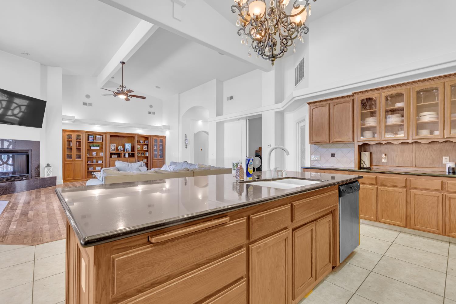 3139 Hampton Dr, Madera, CA 93637