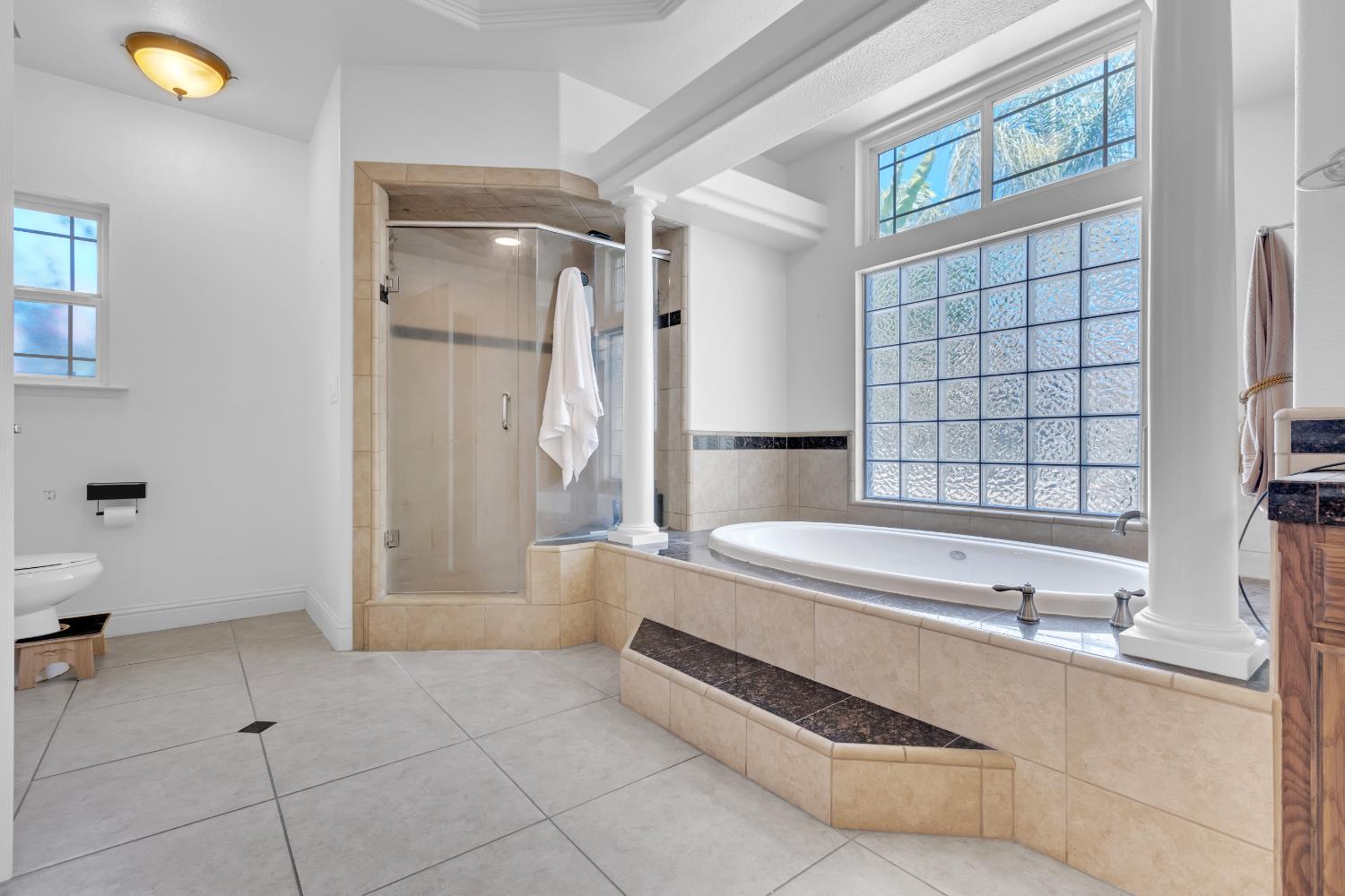 3139 Hampton Dr, Madera, CA 93637