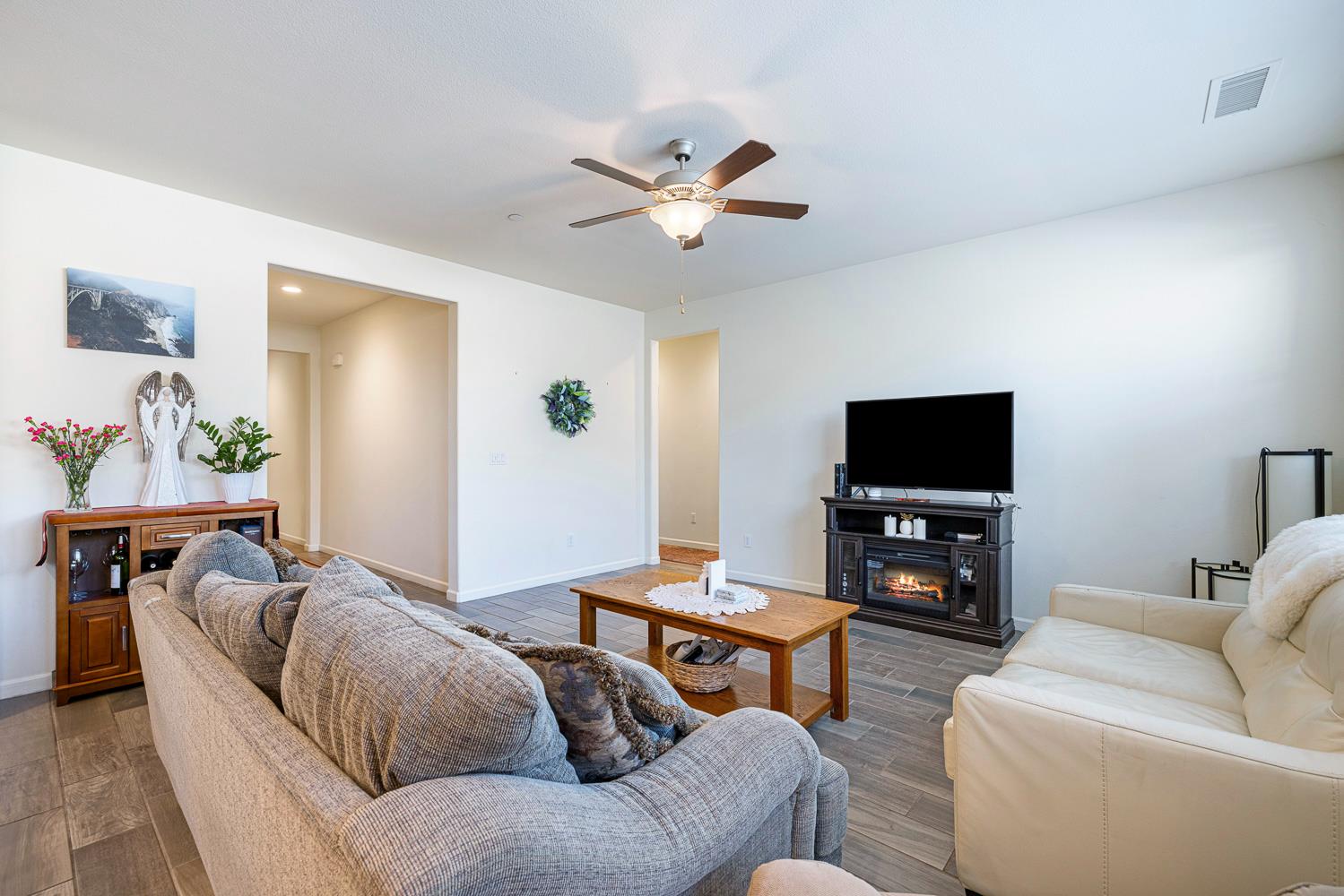 2459 Lombard, Clovis, CA 93619