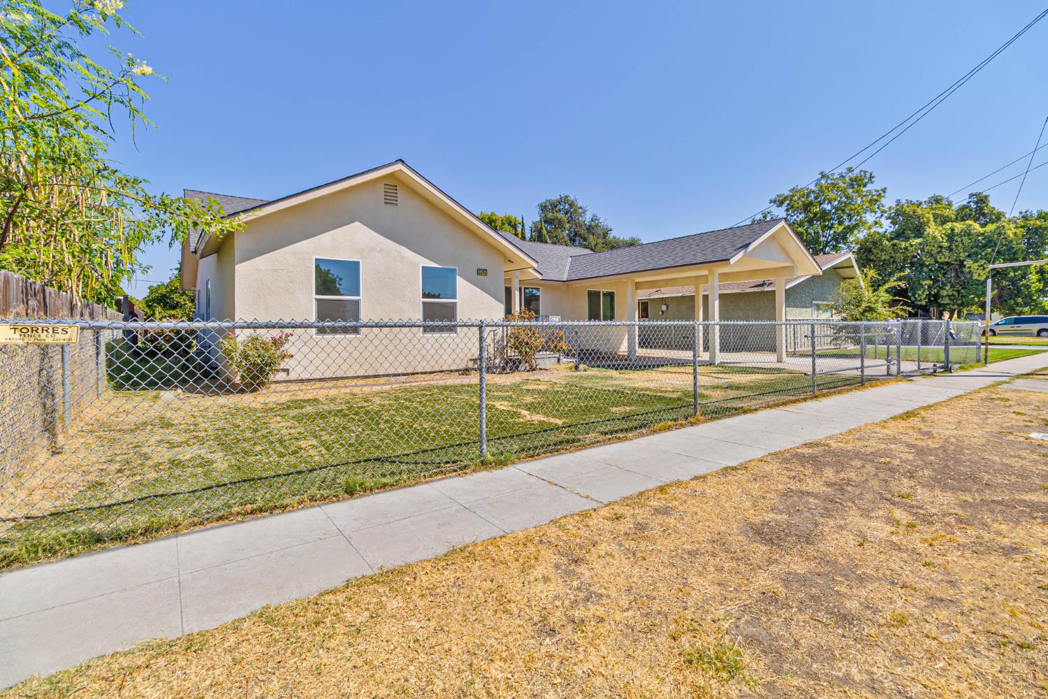 3243 E Simpson Ave, Fresno, CA 93703