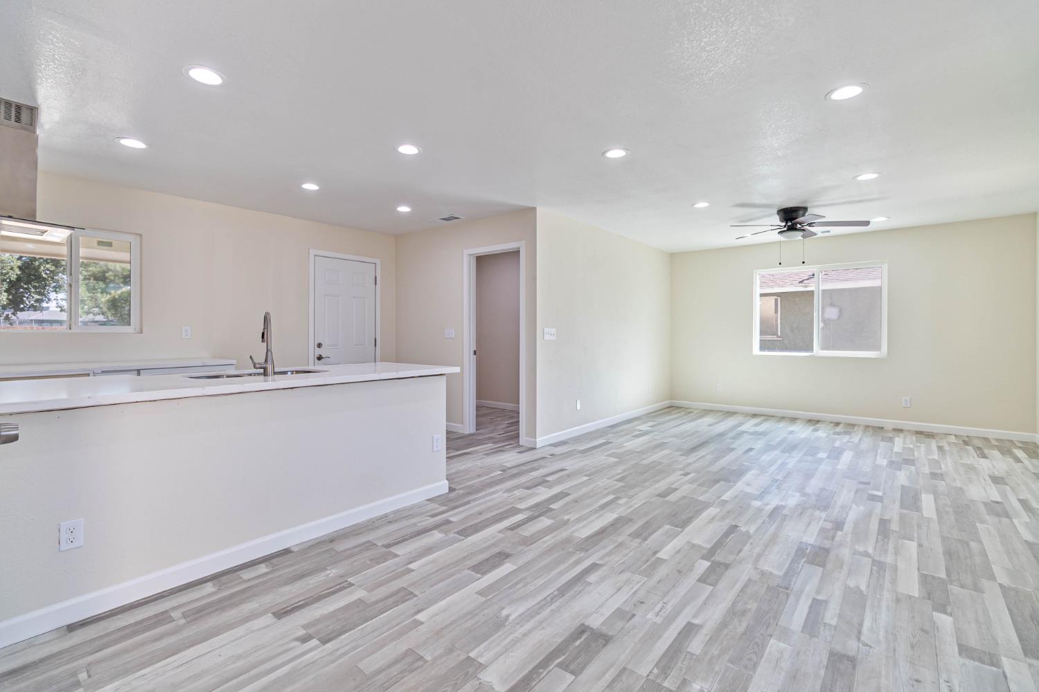 3243 E Simpson Ave, Fresno, CA 93703