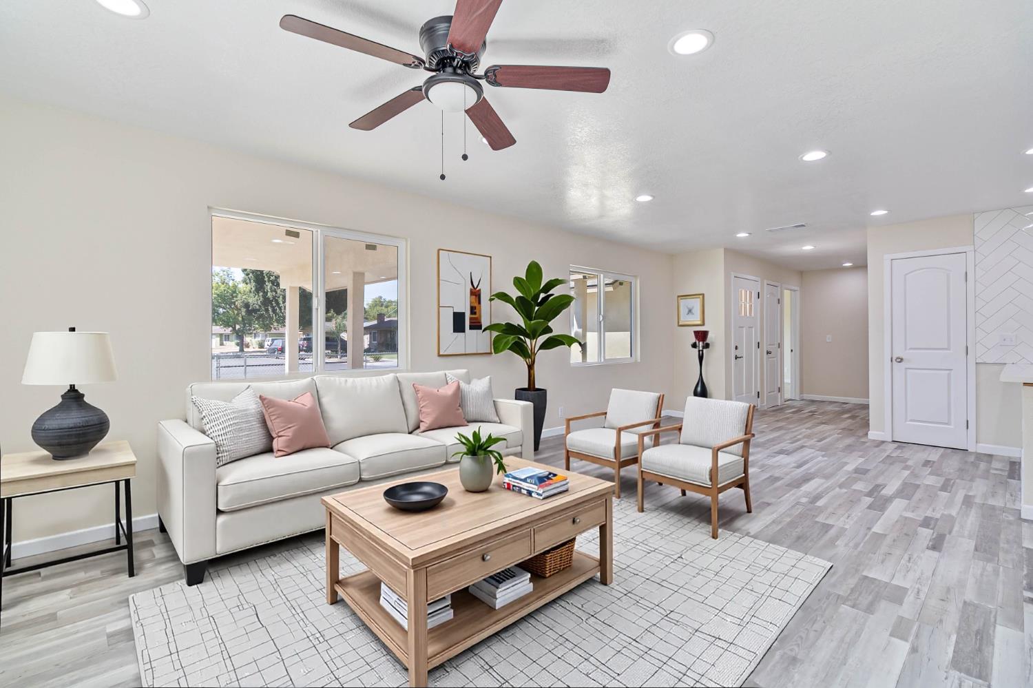 3243 E Simpson Ave, Fresno, CA 93703