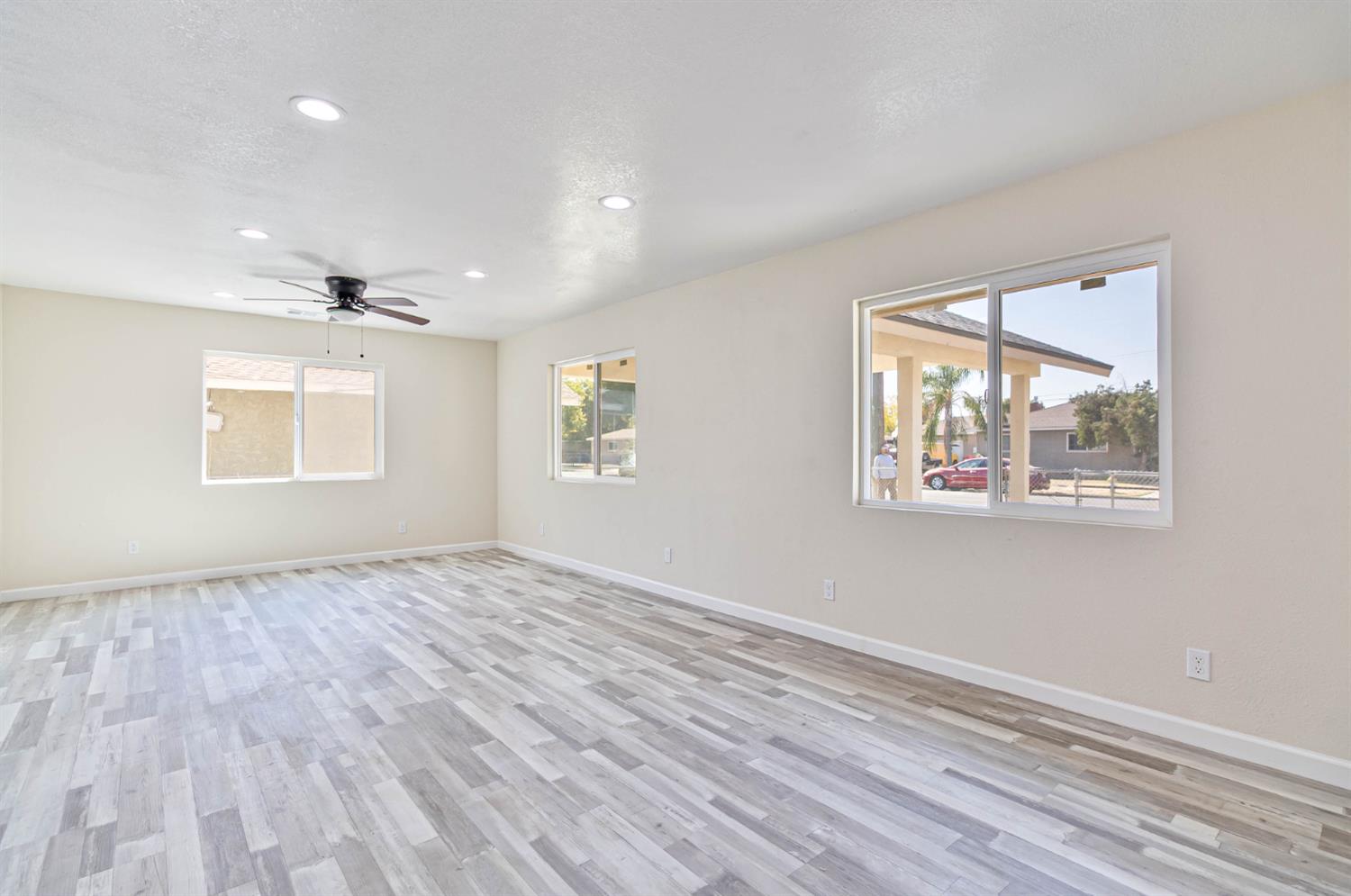 3243 E Simpson Ave, Fresno, CA 93703