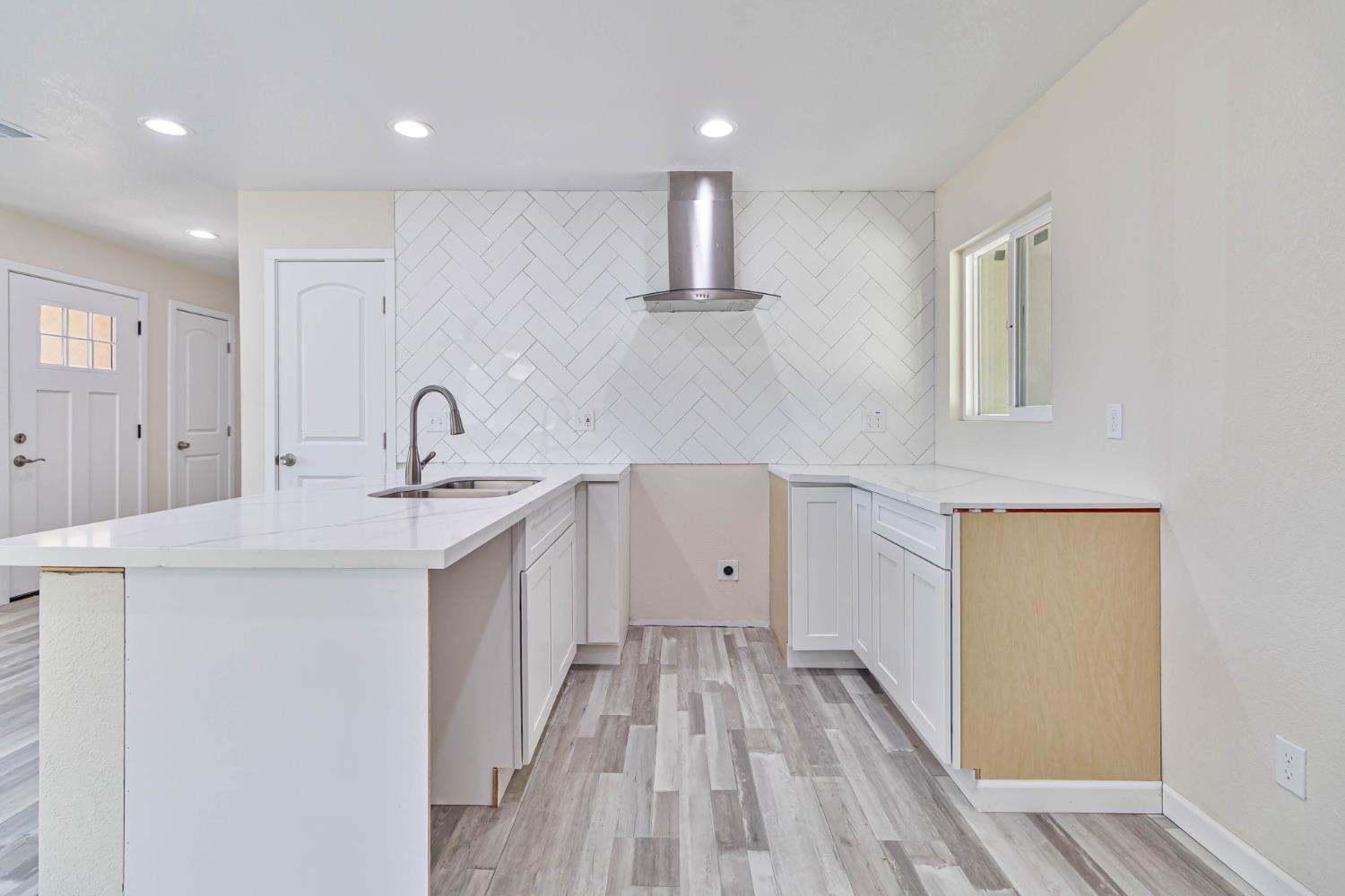 3243 E Simpson Ave, Fresno, CA 93703