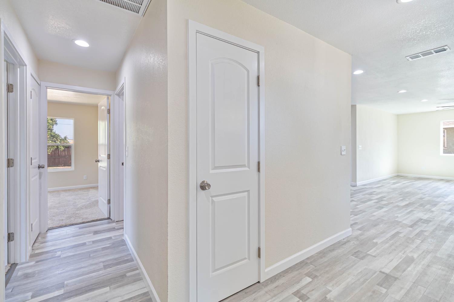 3243 E Simpson Ave, Fresno, CA 93703