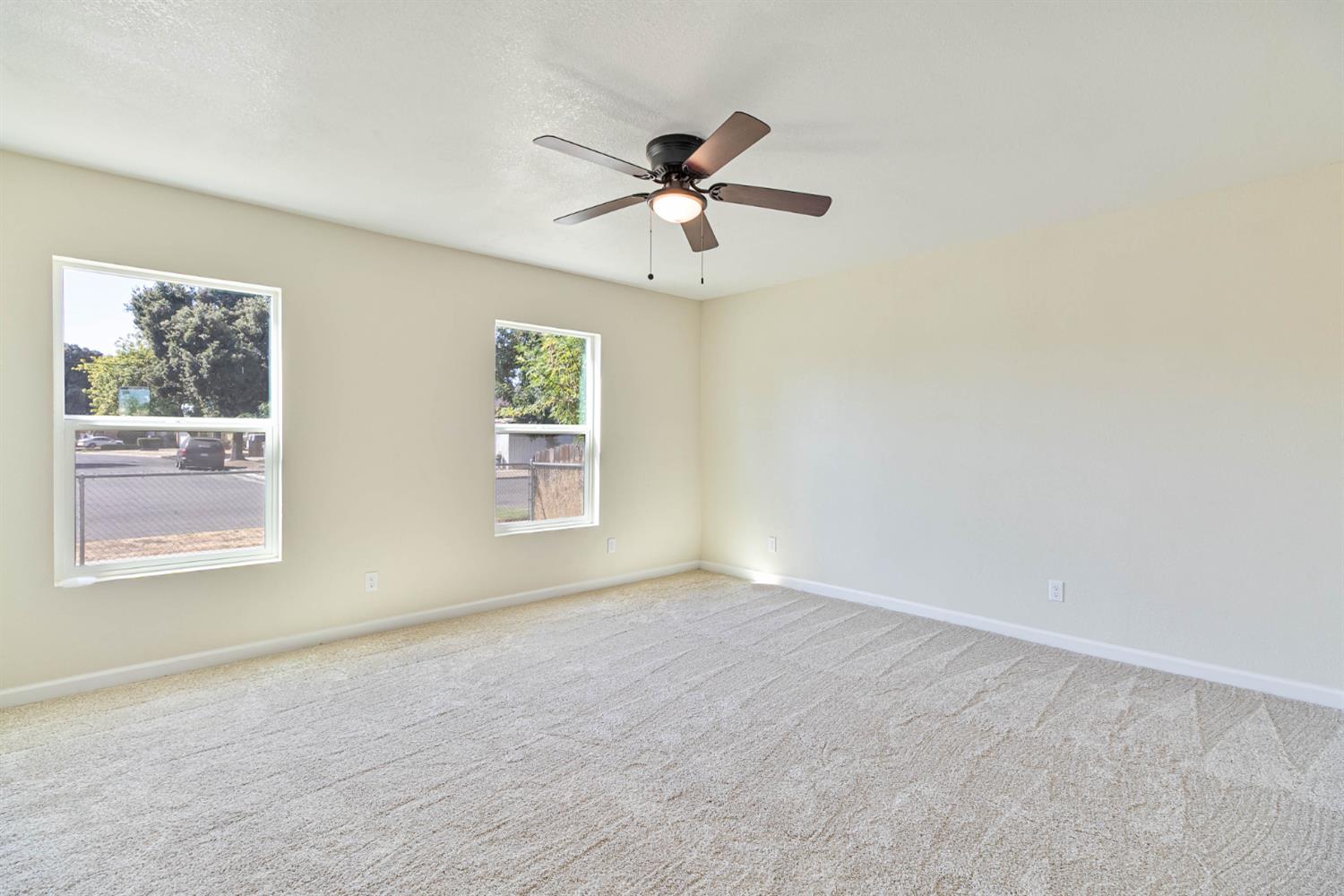 3243 E Simpson Ave, Fresno, CA 93703