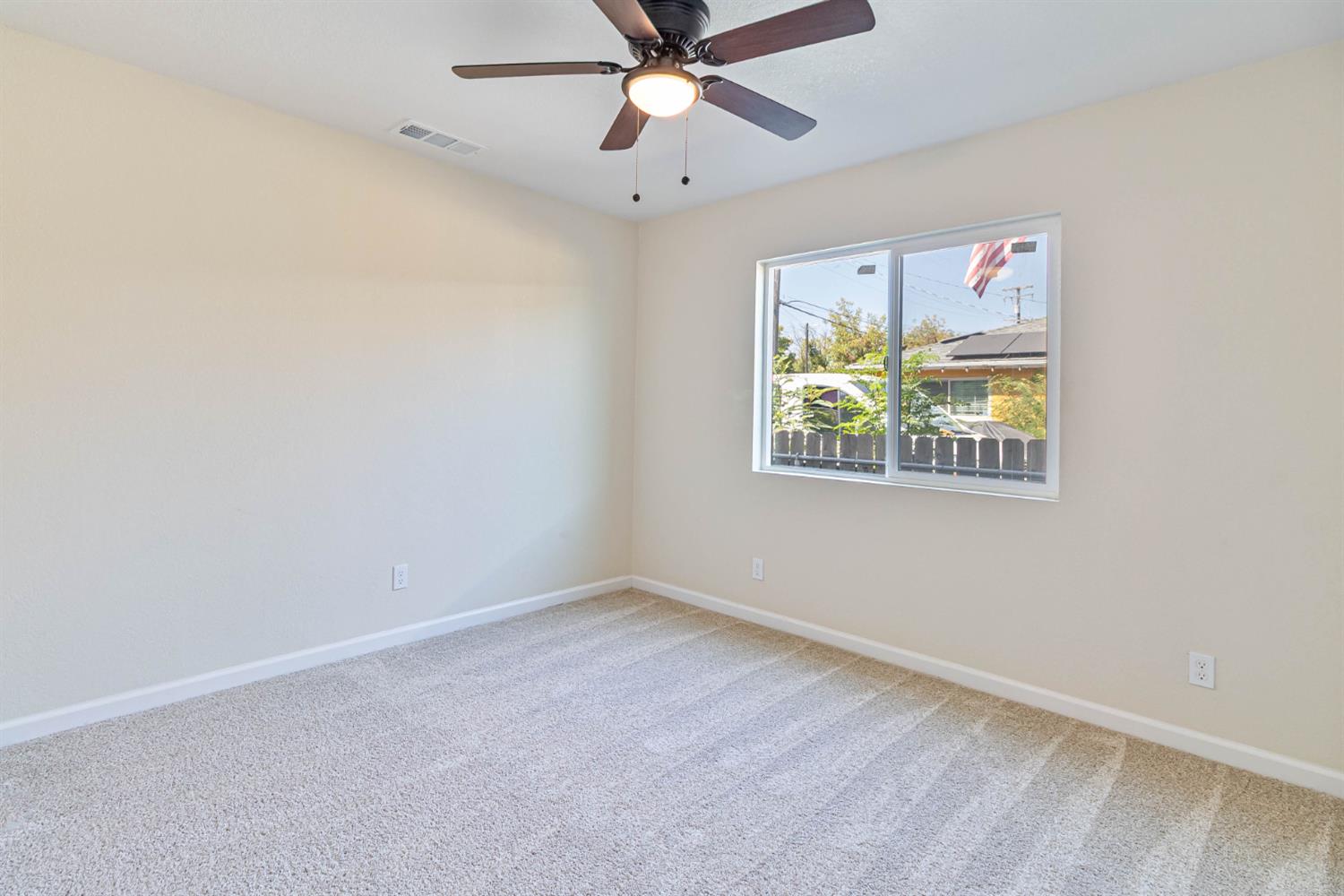 3243 E Simpson Ave, Fresno, CA 93703