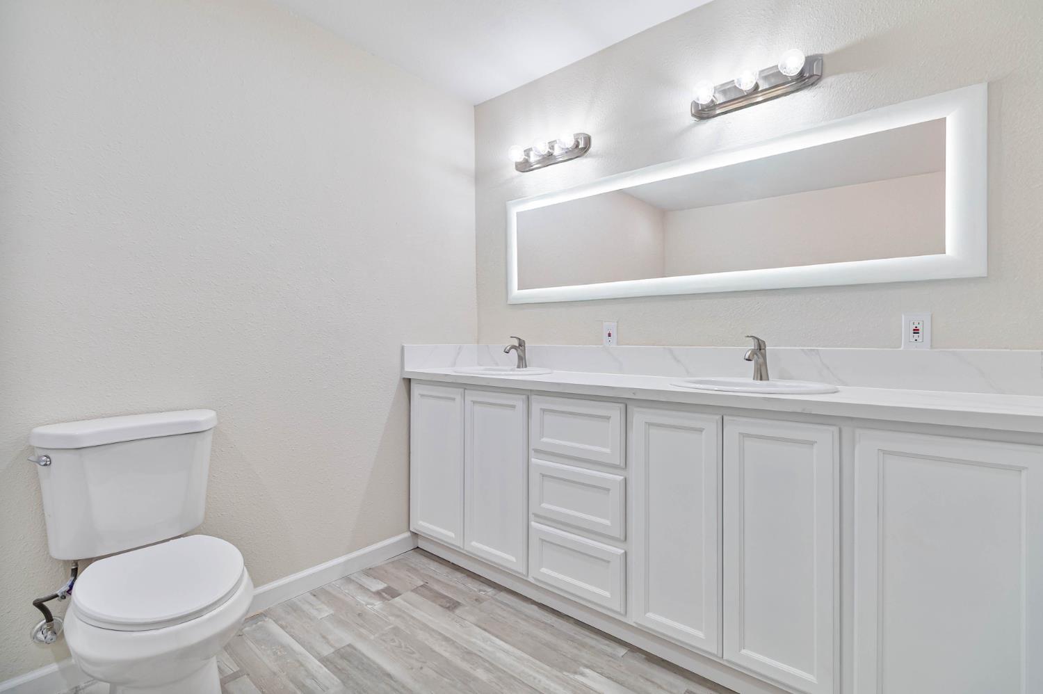 3243 E Simpson Ave, Fresno, CA 93703