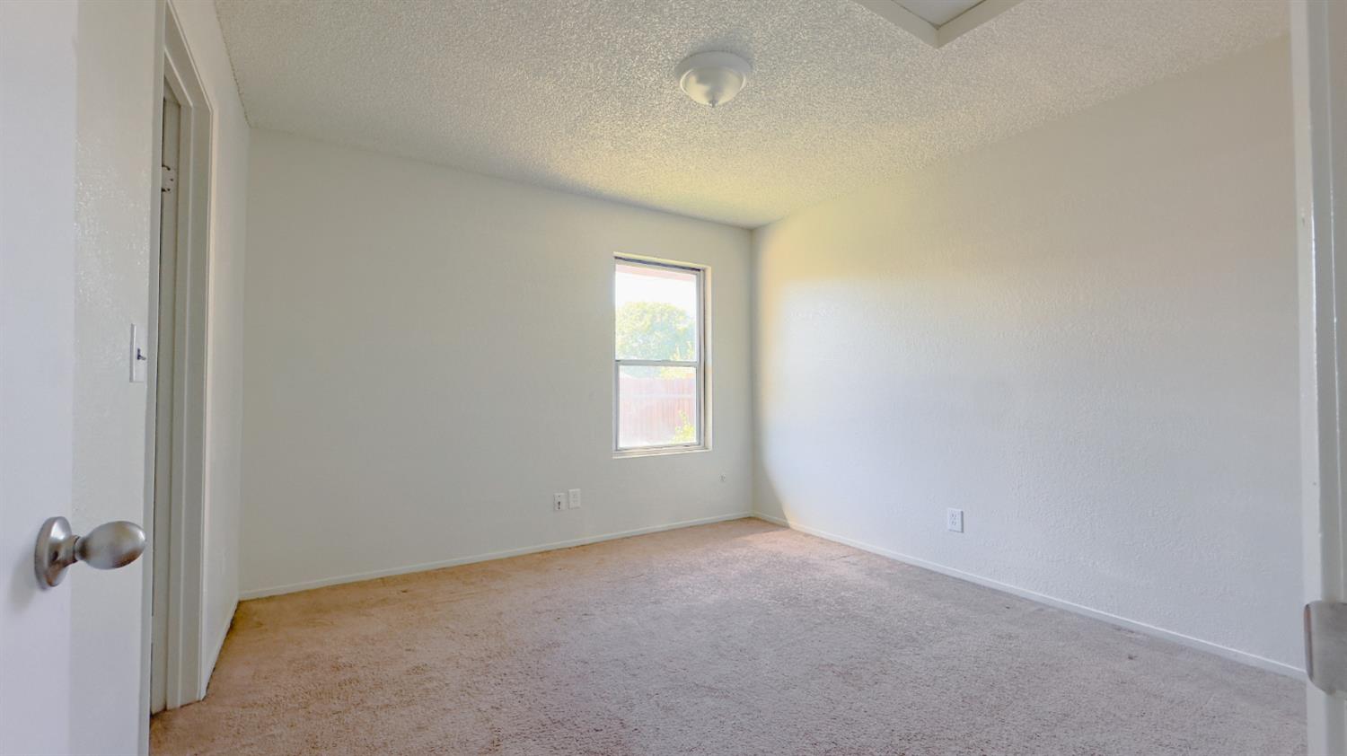 700 S Corcoran Ave, Avenal, CA 93204