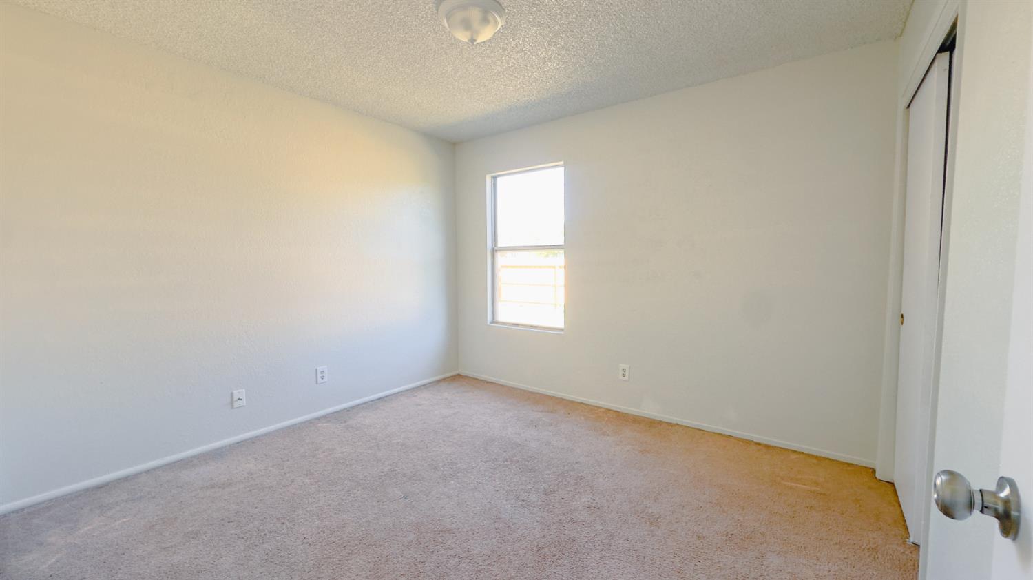 700 S Corcoran Ave, Avenal, CA 93204